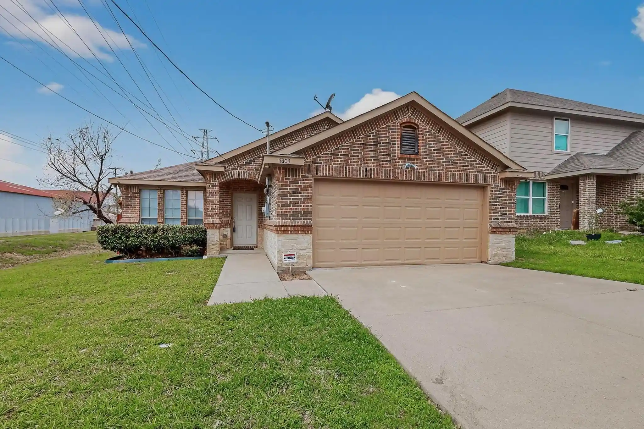 Photo 1 of Single family home for sale at 4803 Silver Ave, Dallas, TX 75223 | MLS# 21412646 | Listing updated on 2026-10-16
