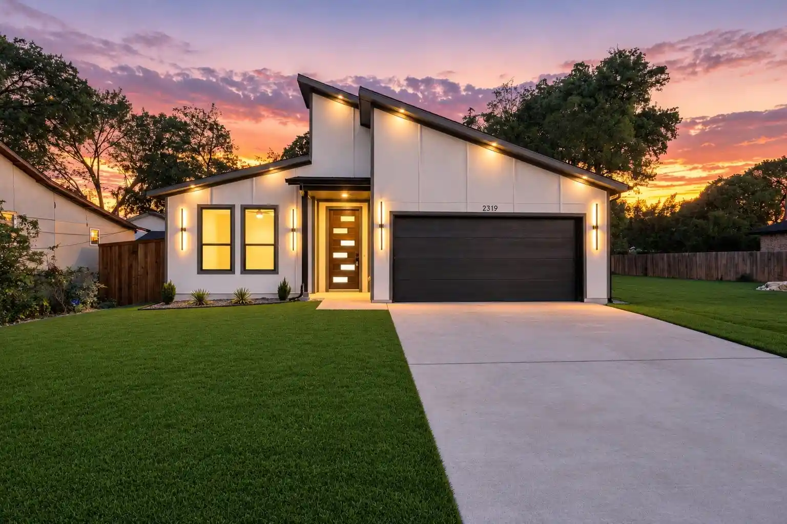 Single family home for sale at 2319 Moffatt Ave, Dallas, TX 75216 | MLS# 21413029