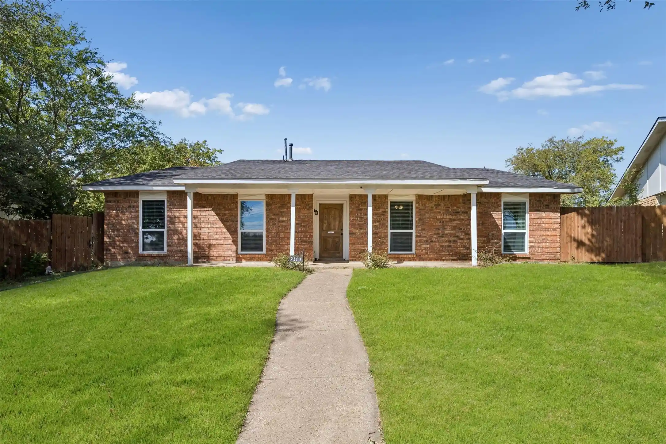 Photo 1 of Single family home for sale at 7319 Blackwillow Ln, Dallas, TX 75249 | MLS# 21413165 | Listing updated on 2026-10-24