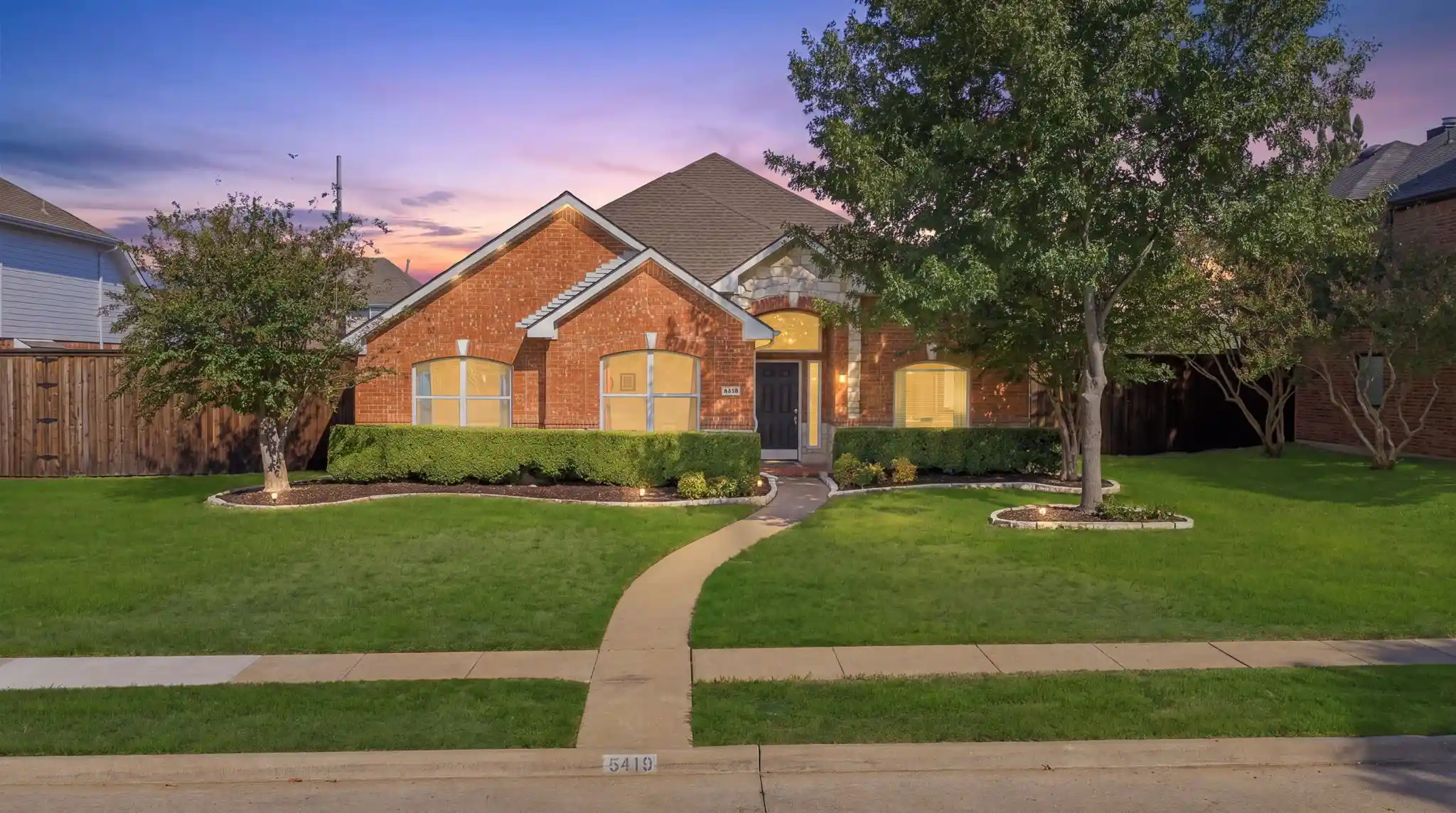 Photo 1 of Sale Pending at 5419 Wellington Dr, Richardson, TX 75082 | MLS# 21411220 | Listing updated on 2026-10-26