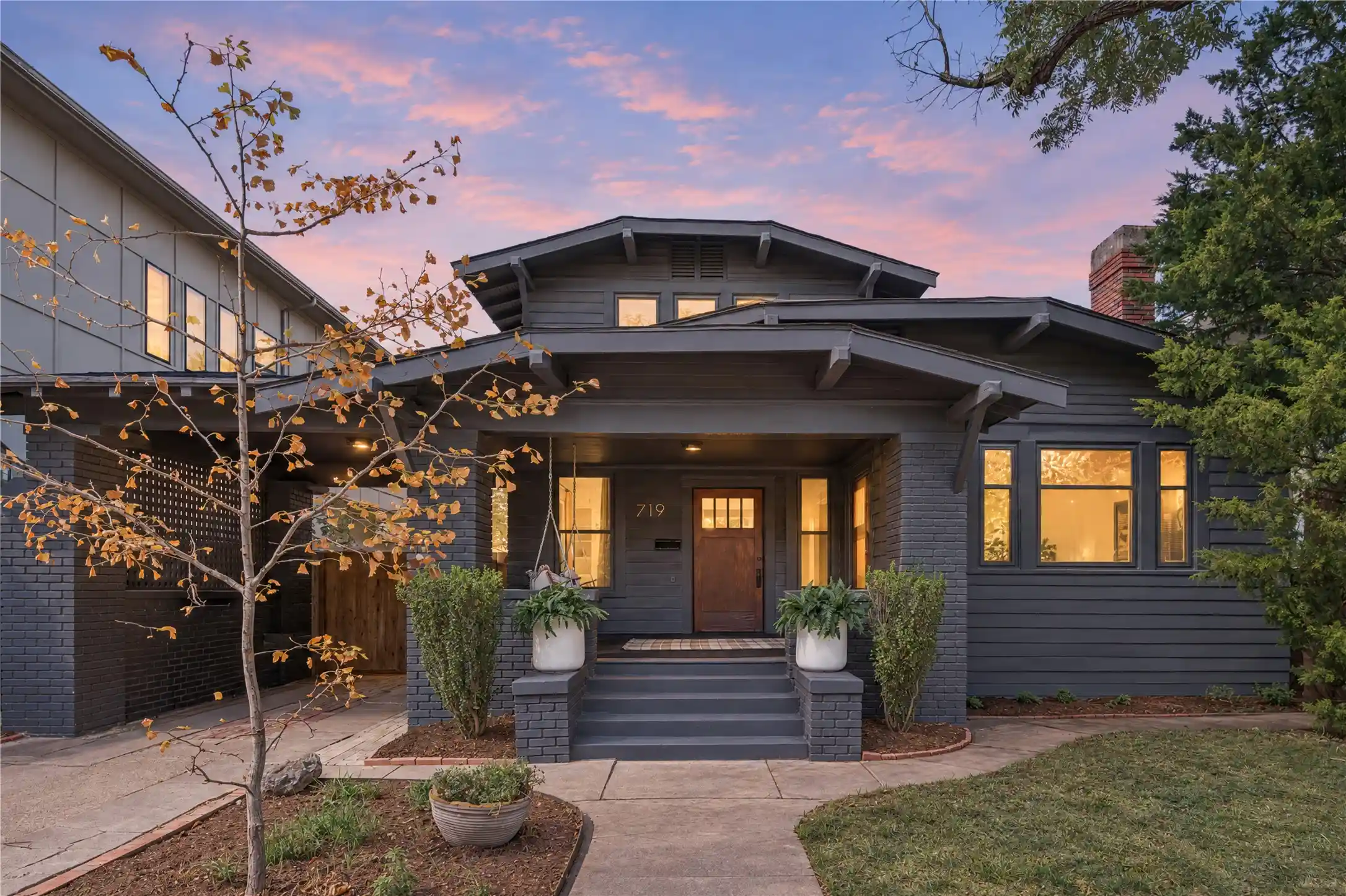 Photo 1 of Single family home for sale at 719 N Bishop Ave, Dallas, TX 75208 | MLS# 21368333 | Listing updated on 2026-10-22