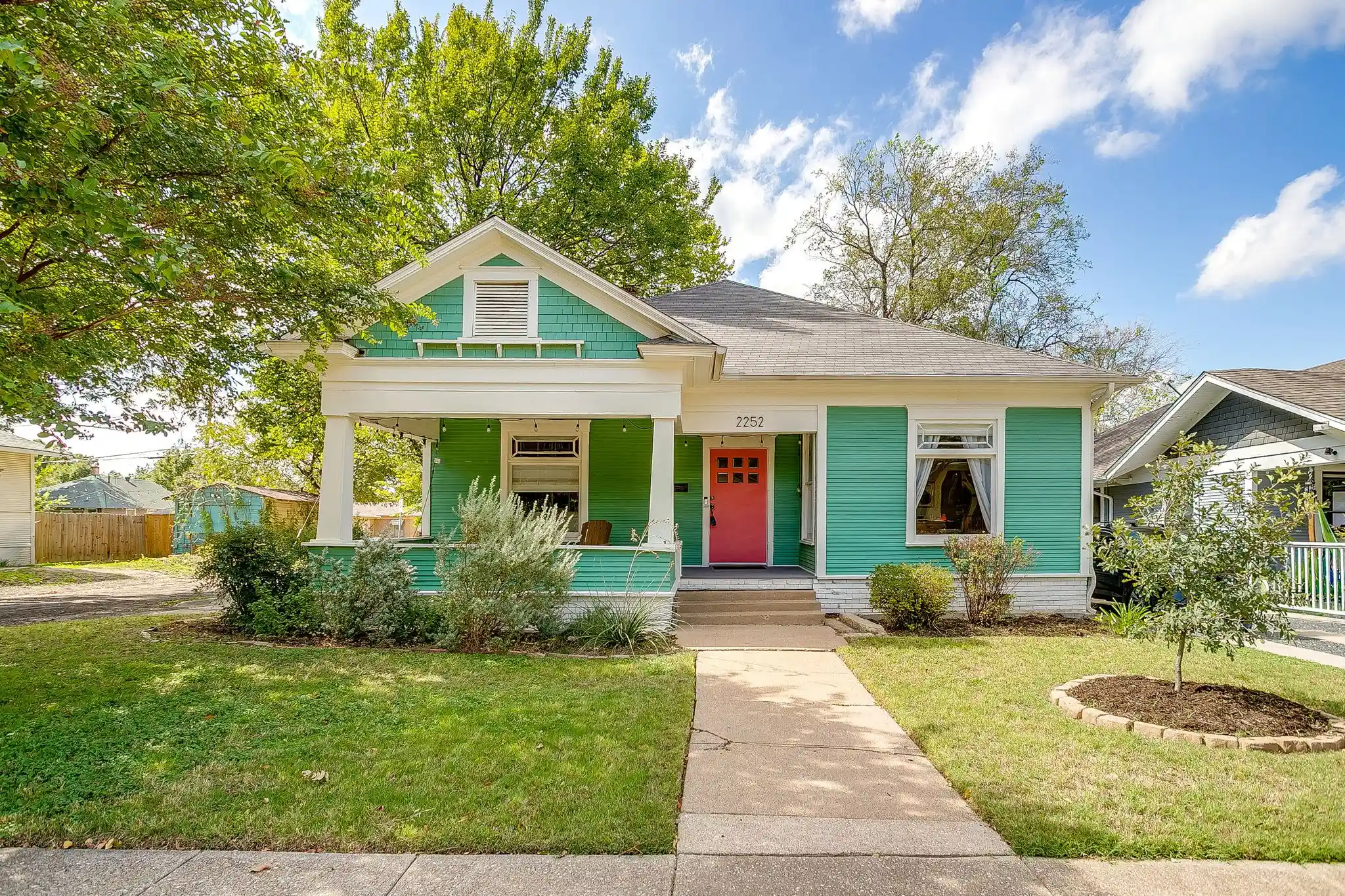 Photo 1 of Single family home for sale at 2252 Washington Ave, Fort Worth, TX 76110 | MLS# 21412290 | Listing updated on 2026-10-27
