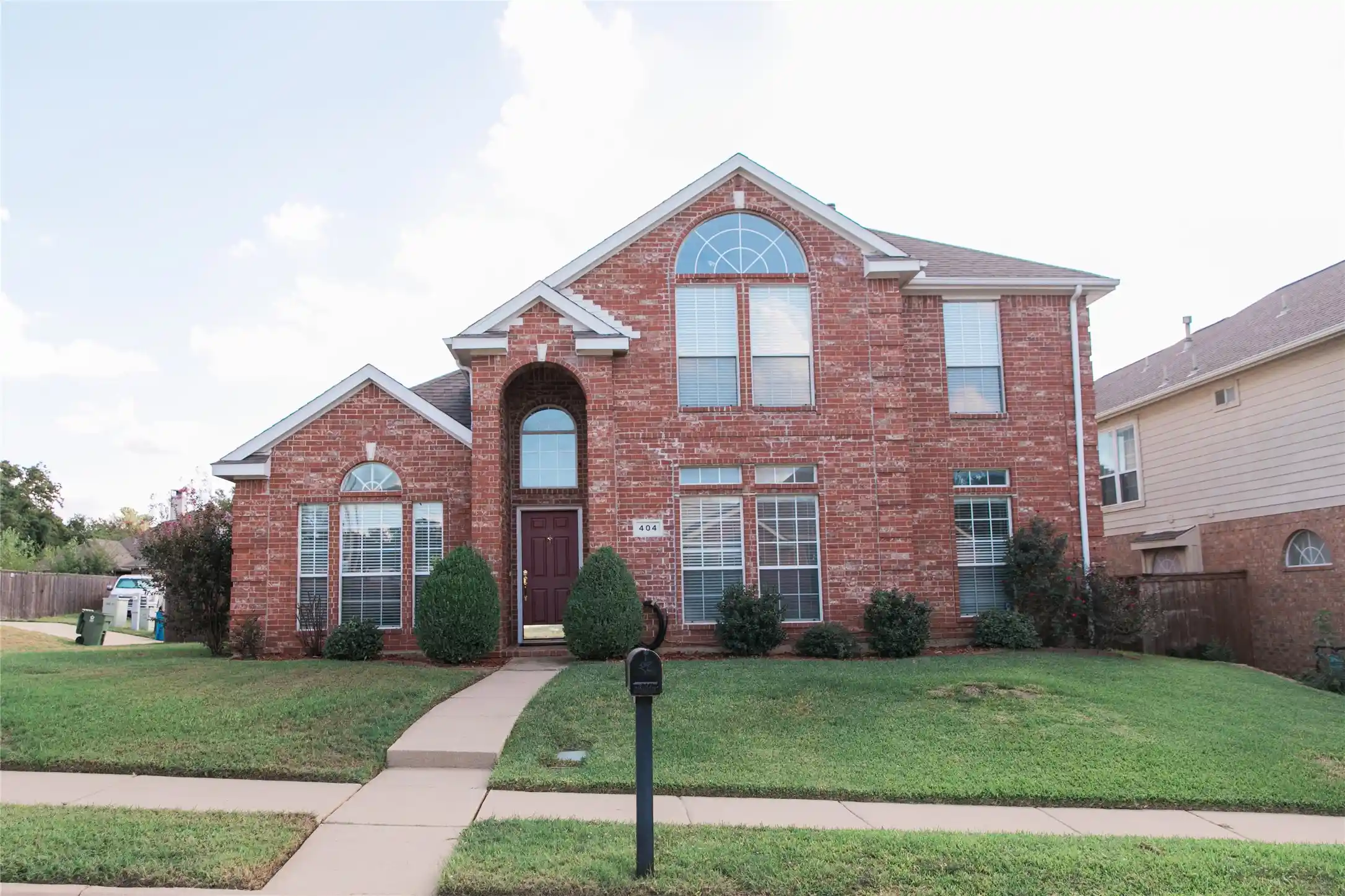 Photo 1 of Single family home for sale at 404 Belmont Ct, Lewisville, TX 75067 | MLS# 21412982 | Listing updated on 2026-10-28