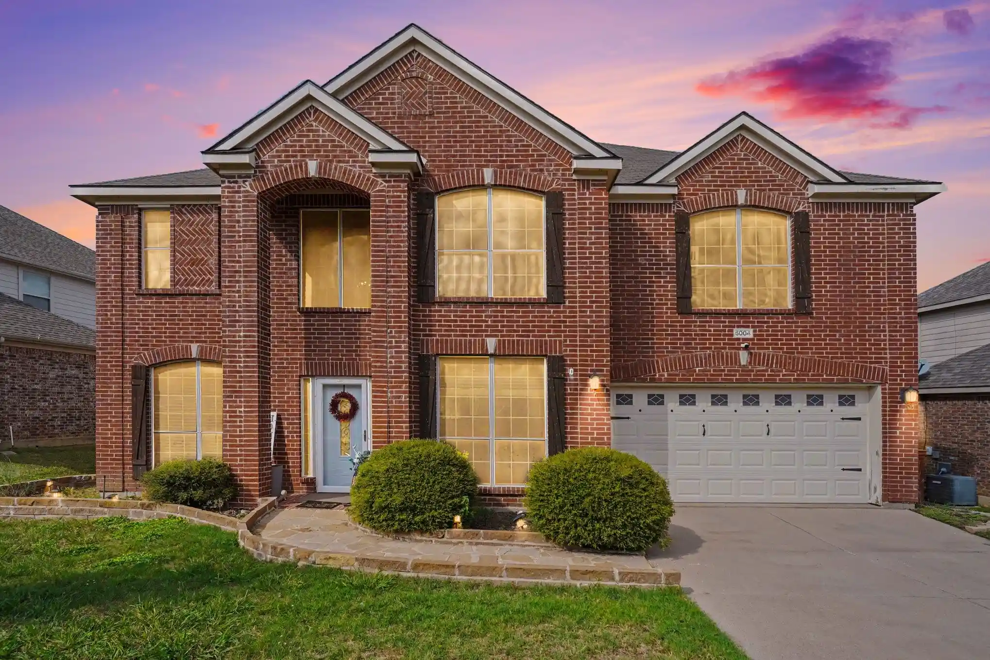 Photo 1 of Single family home for sale at 5004 Valleyside Dr, Fort Worth, TX 76123 | MLS# 21413481 | Listing updated on 2026-10-16
