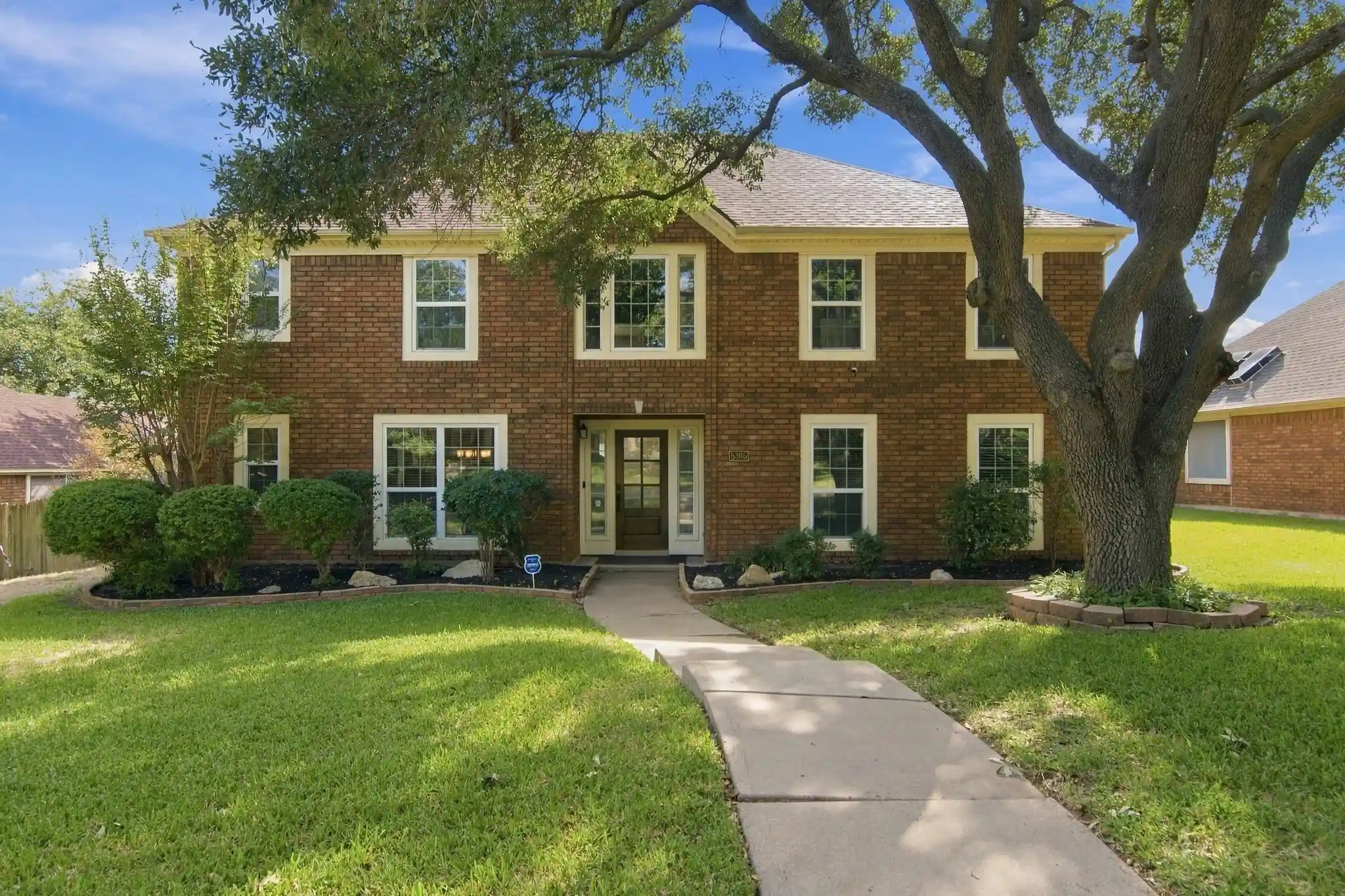Photo 1 of Single family home for sale at 5305 Summer Ct, Fort Worth, TX 76123 | MLS# 21409516 | Listing updated on 2026-10-17