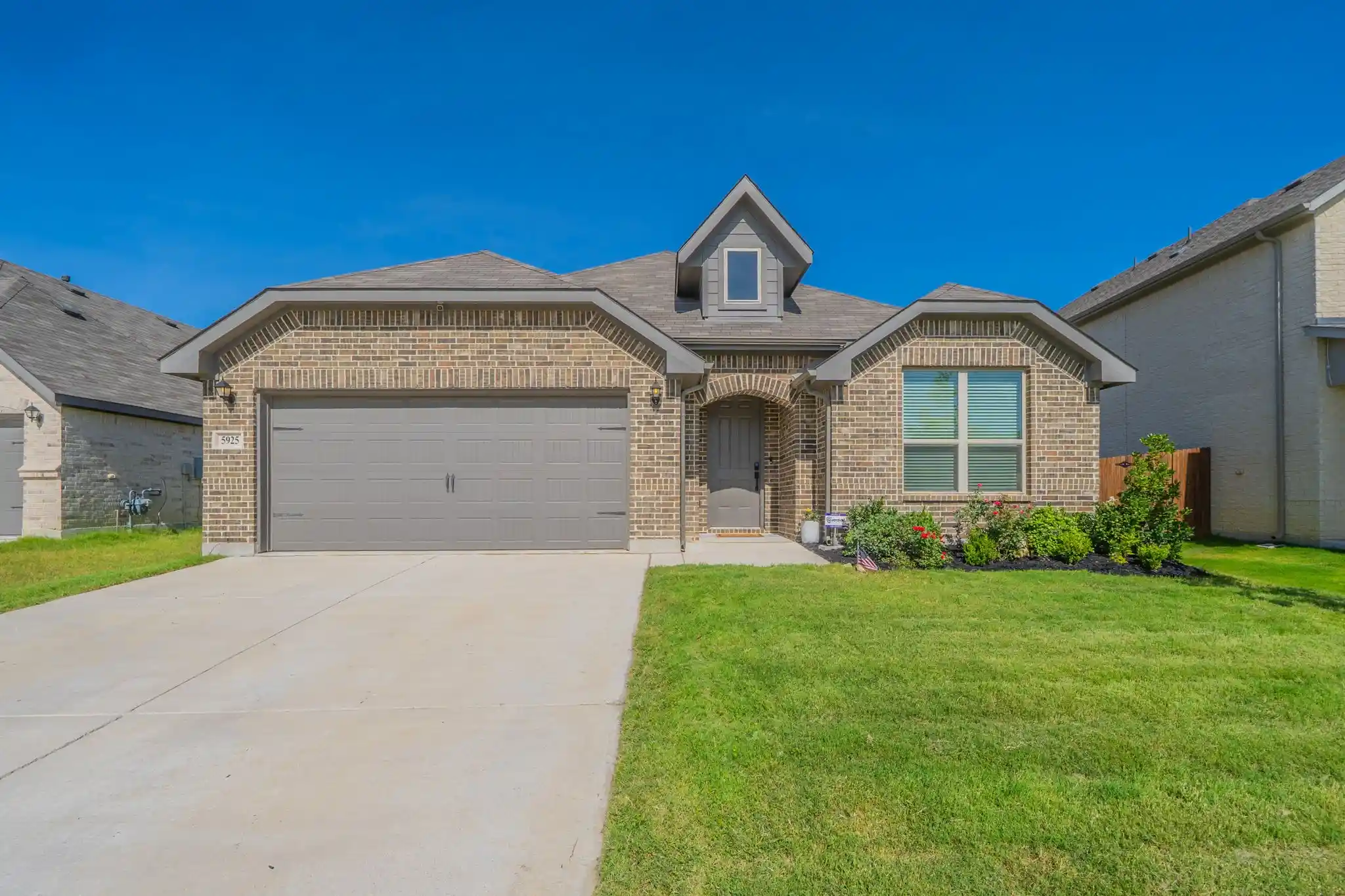 Single family home for sale at 5925 Lovills Crk, Fort Worth, TX 76179 | MLS# 21413545