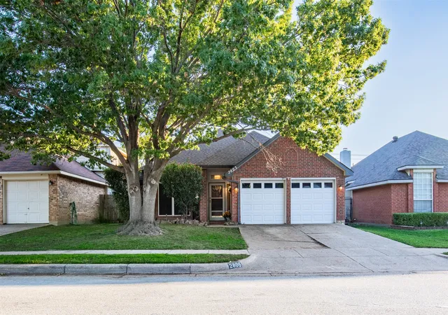 Single family home for sale at 2805 Salado Trl, Fort Worth, TX 76118 | MLS# 21409385