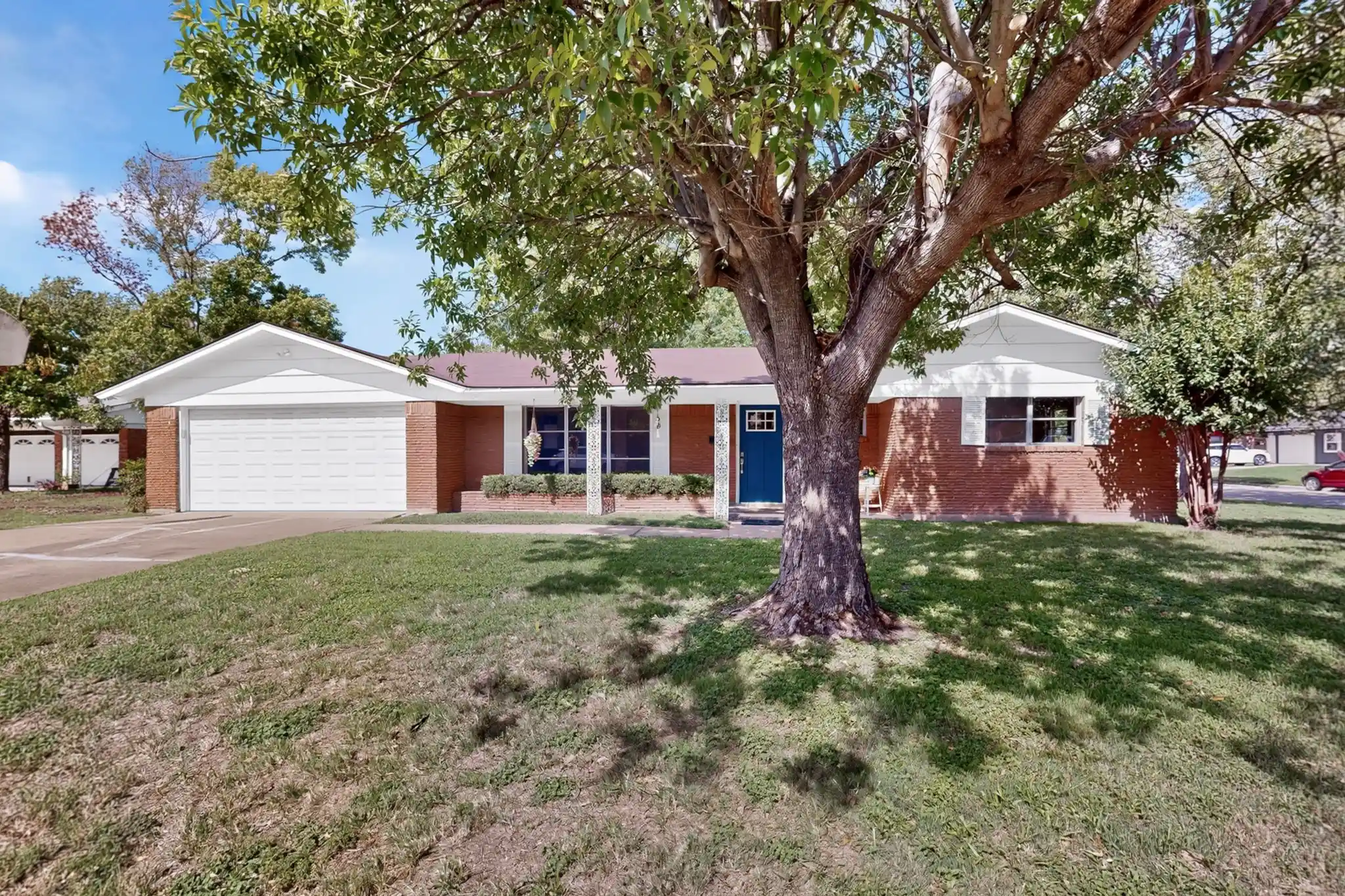 Photo 1 of Single family home for sale at 4600 Fawn Dr, Fort Worth, TX 76132 | MLS# 21412355 | Listing updated on 2026-10-30