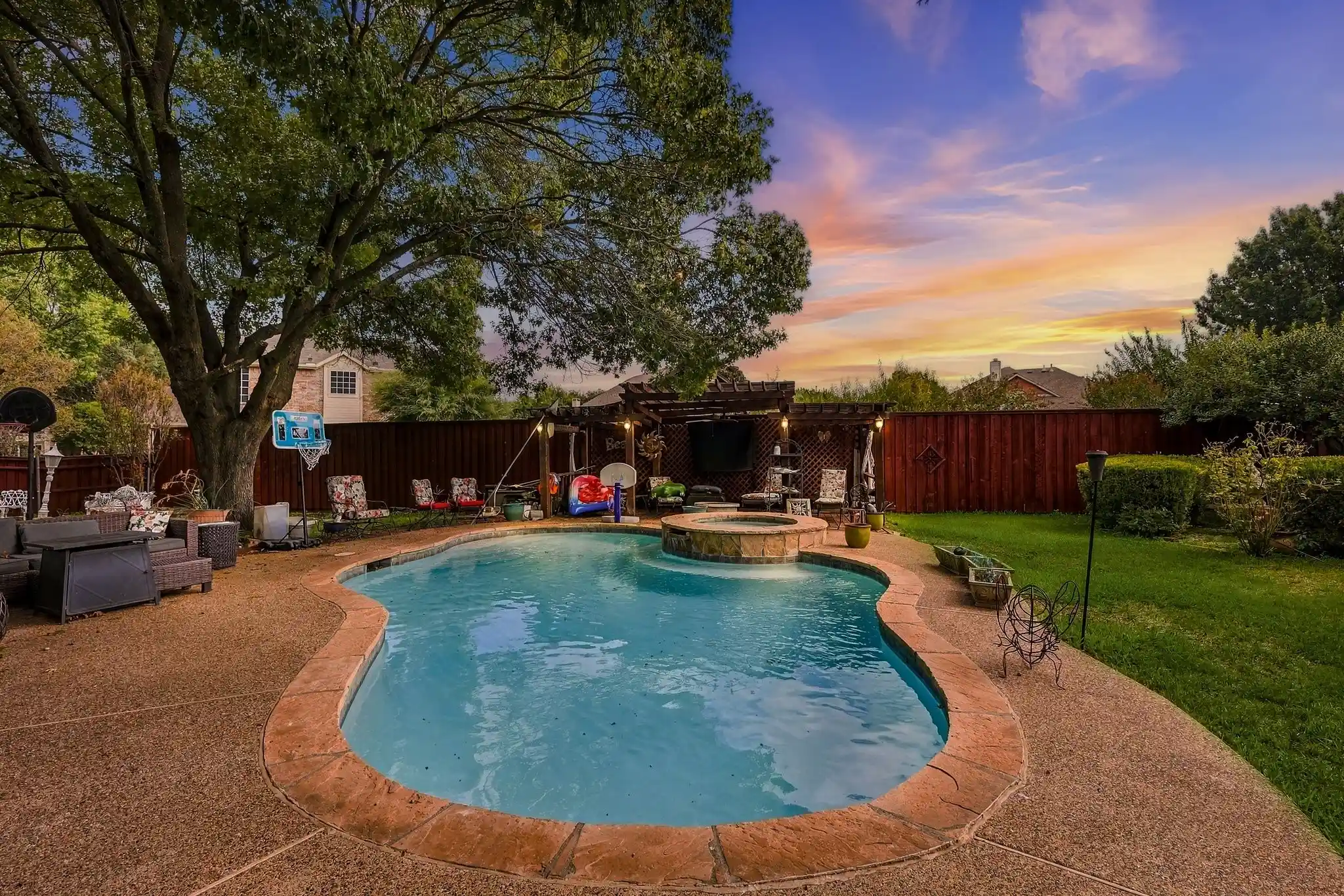 Photo 1 of Single family home for sale at 1906 Chapel Cvs, Rowlett, TX 75088 | MLS# 21412138 | Listing updated on 2026-10-16