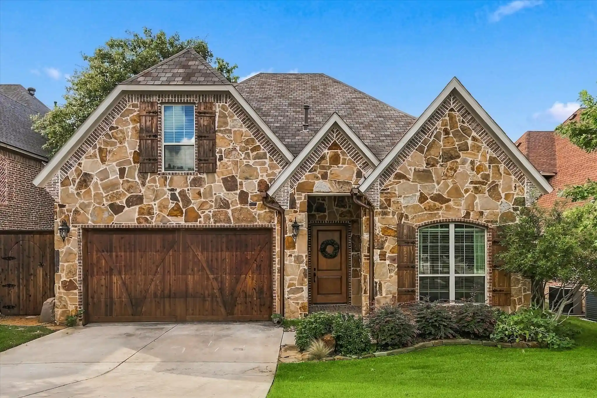 Photo 1 of Single family home for sale at 304 Thistle Ridge, Denton, TX 76210 | MLS# 21413205 | Listing updated on 2026-10-25