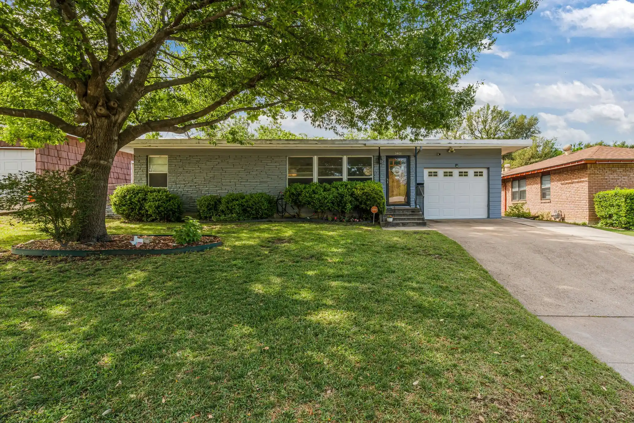 Single family home for sale at 3401 W Fuller Ave, Fort Worth, TX 76133 | MLS# 21412916