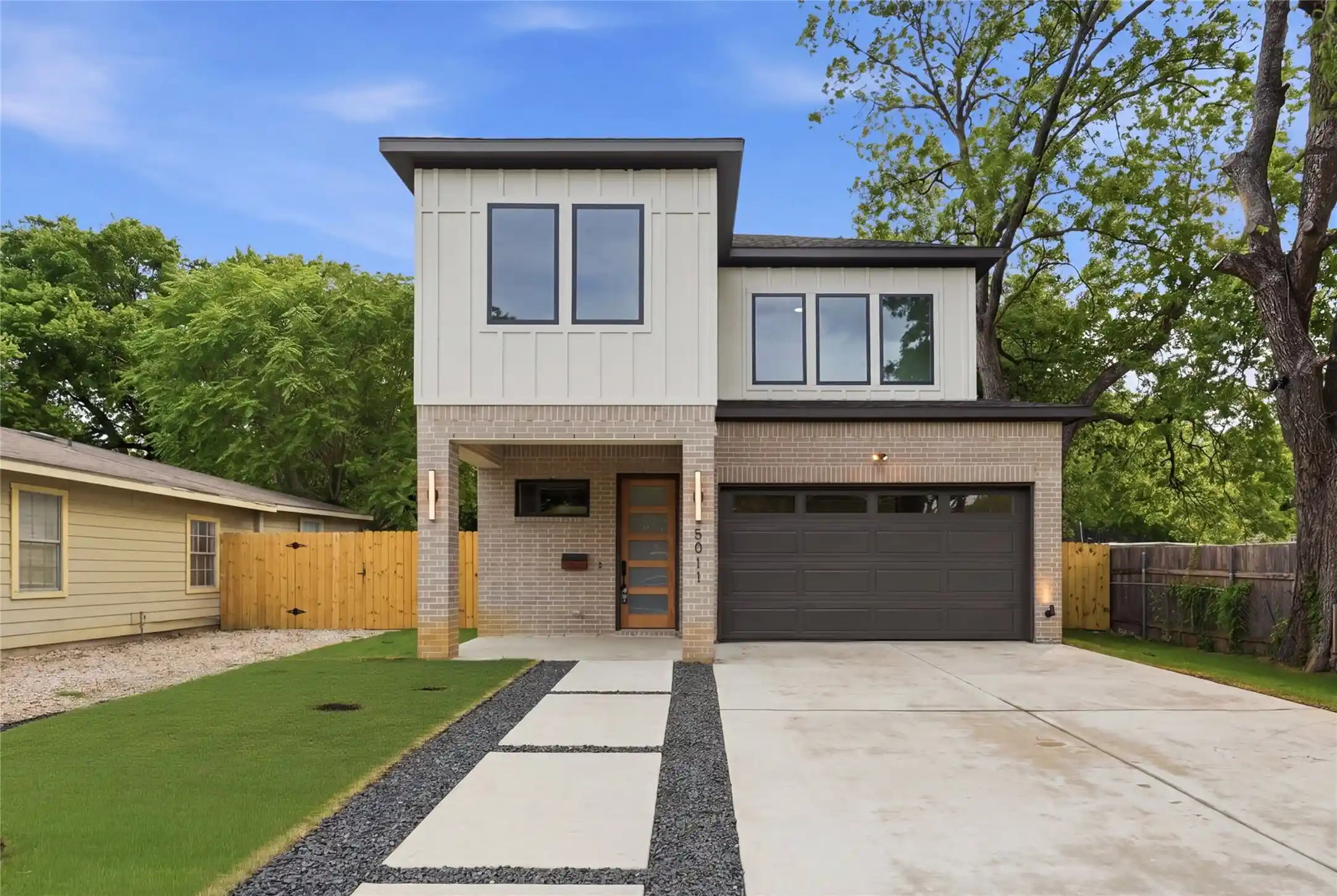 Photo 1 of Single family home for sale at 5011 Watson Dr, Dallas, TX 75241 | MLS# 21413776 | Listing updated on 2026-10-18