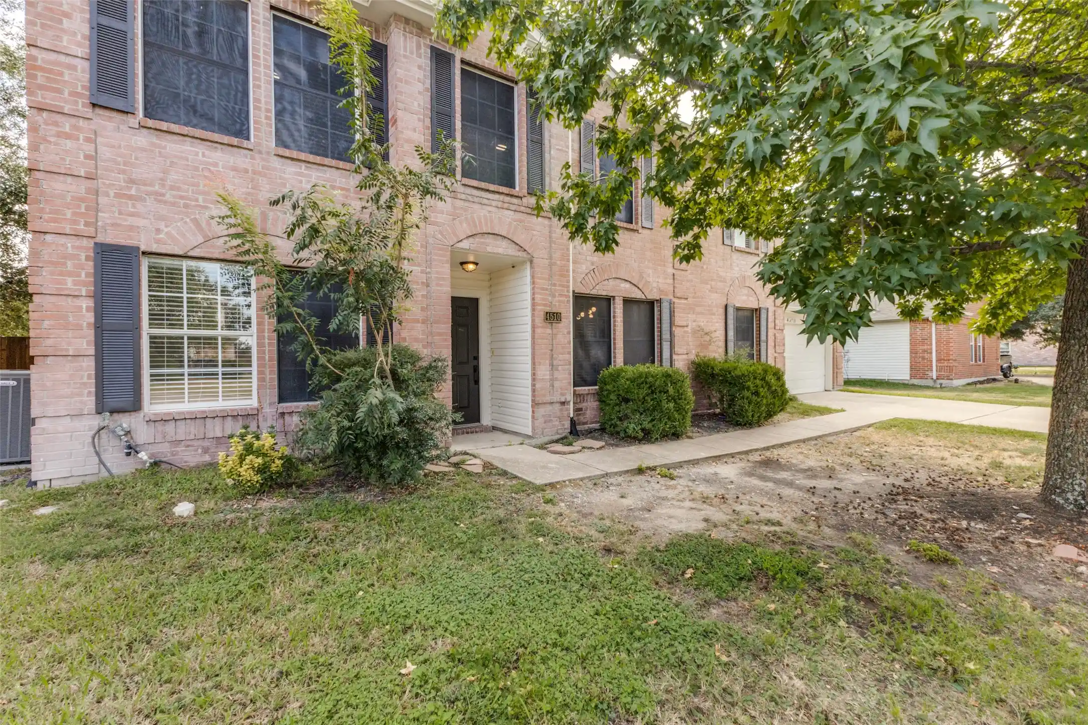 Photo 1 of Single family home for sale at 4510 Lake Hvn Dr, Rowlett, TX 75088 | MLS# 21413903 | Listing updated on 2026-10-28