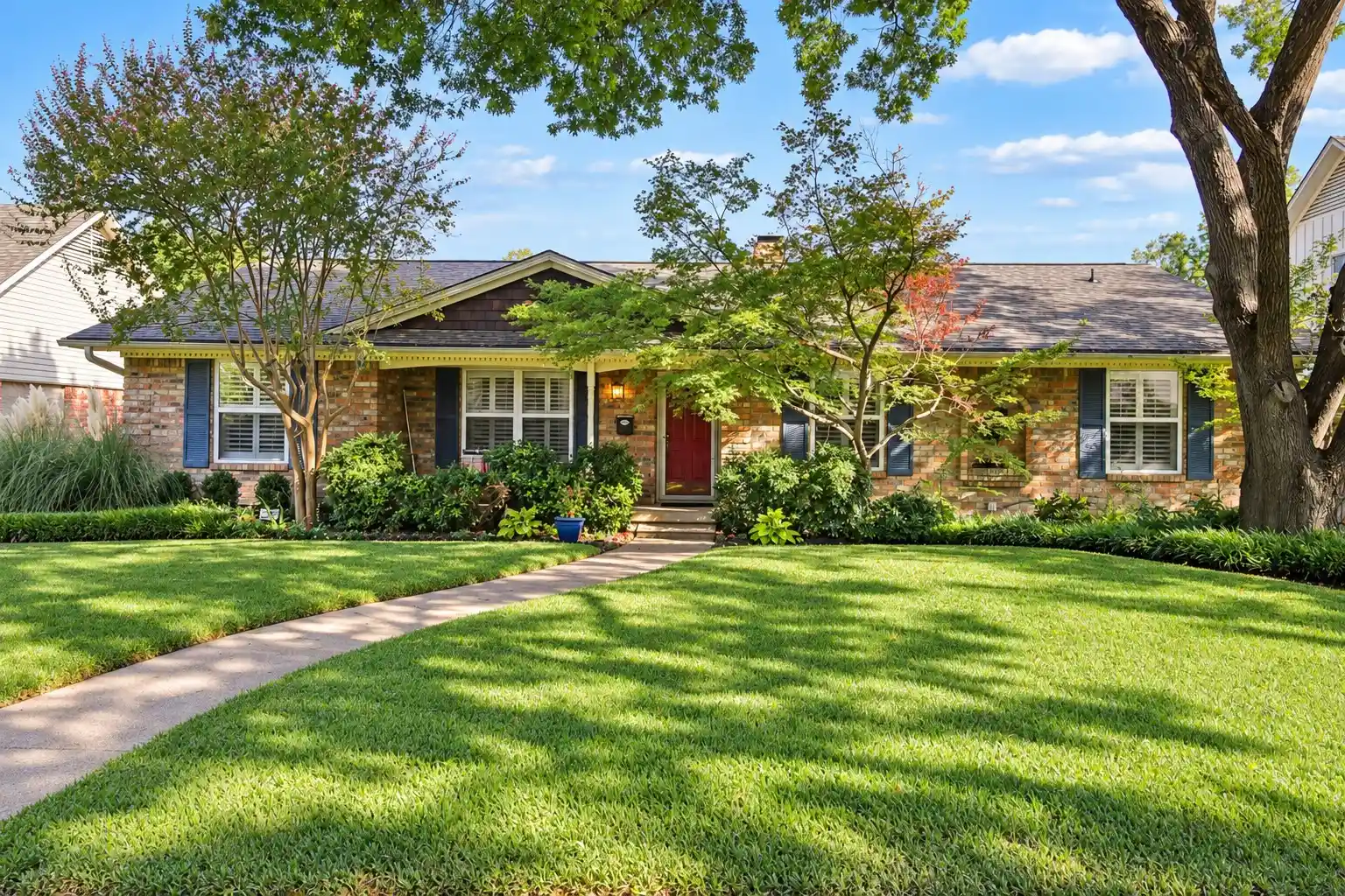 Photo 1 of Sale Pending at 9935 Milltrail Dr, Dallas, TX 75238 | MLS# 21411868 | Listing updated on 2026-10-27