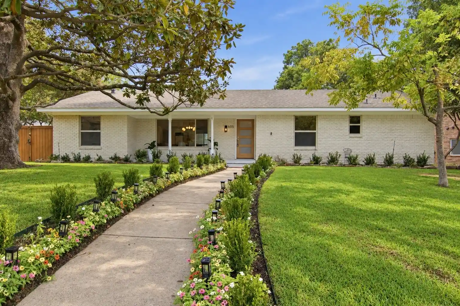 Photo 1 of Single family home for sale at 605 Thompson Dr, Richardson, TX 75080 | MLS# 21412399 | Listing updated on 2026-10-27