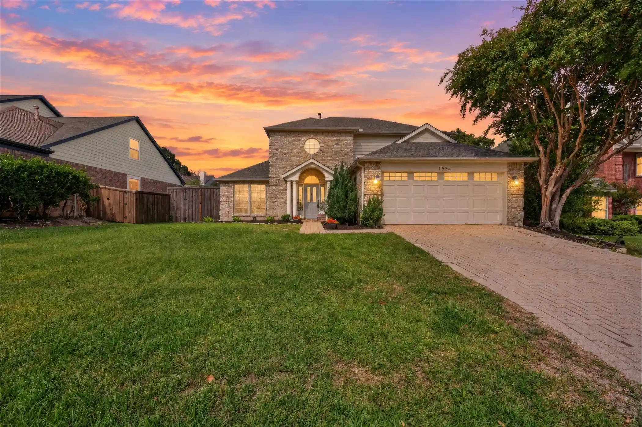 Photo 1 of Single family home for sale at 1624 Yaggi Dr, Flower Mound, TX 75028 | MLS# 21408625 | Listing updated on 2026-10-29