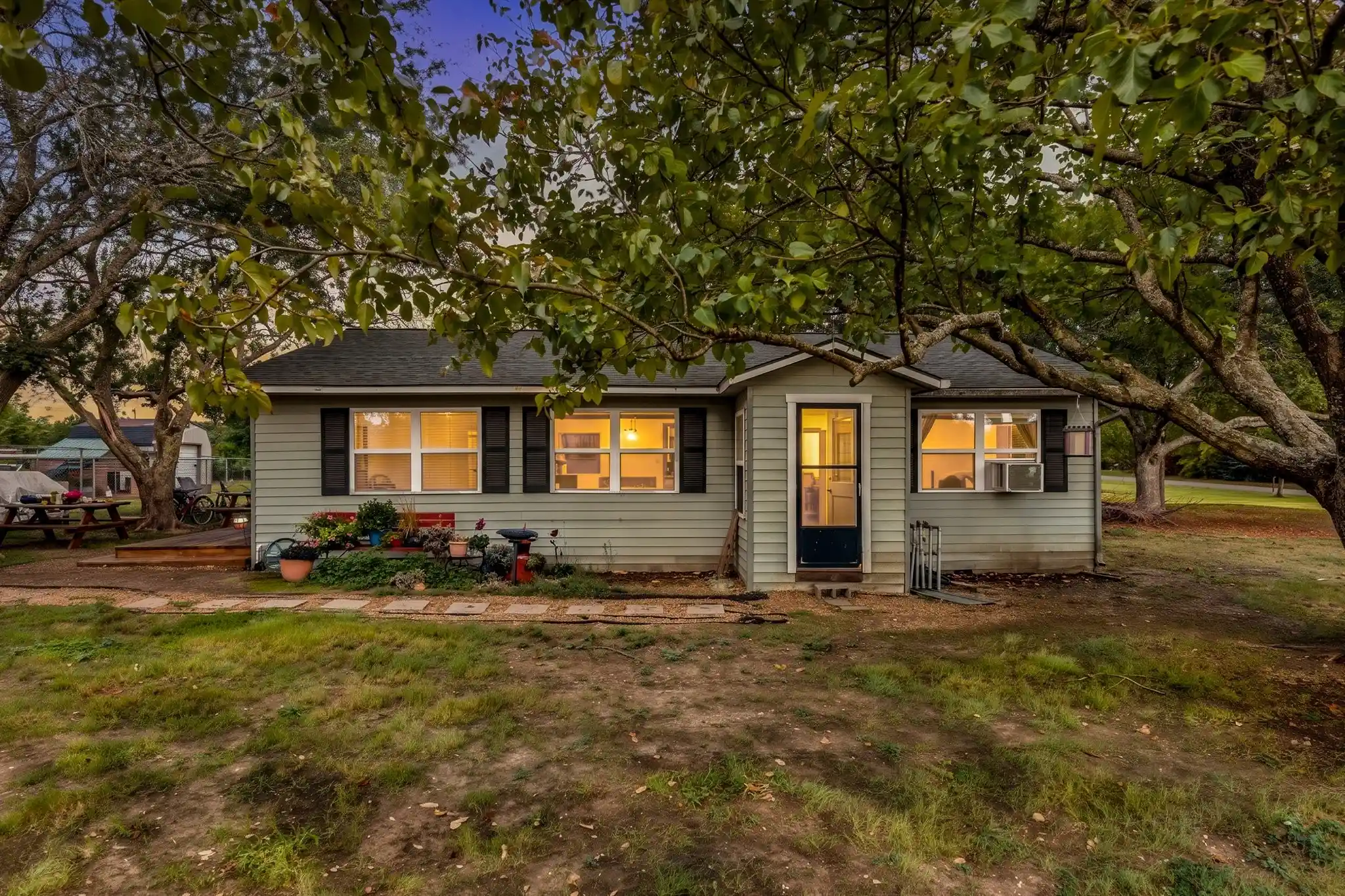 Single family home for sale at 1320 Apple Ln, Midlothian, TX 76065 | MLS# 21409556