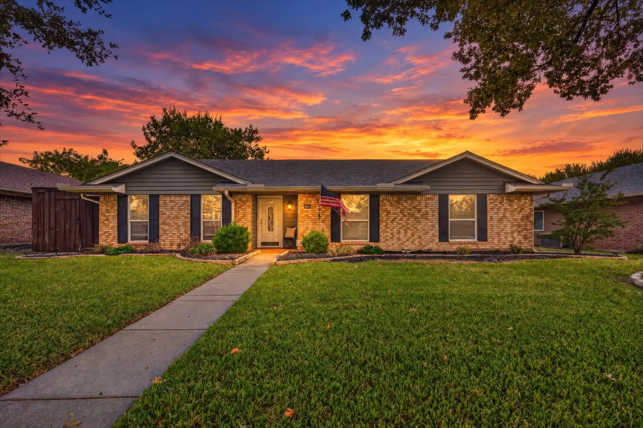 Photo 1 of Single family home for sale at 1909 Windsong Trl, Richardson, TX 75081 | MLS# 21413113 | Listing updated on 2026-10-27