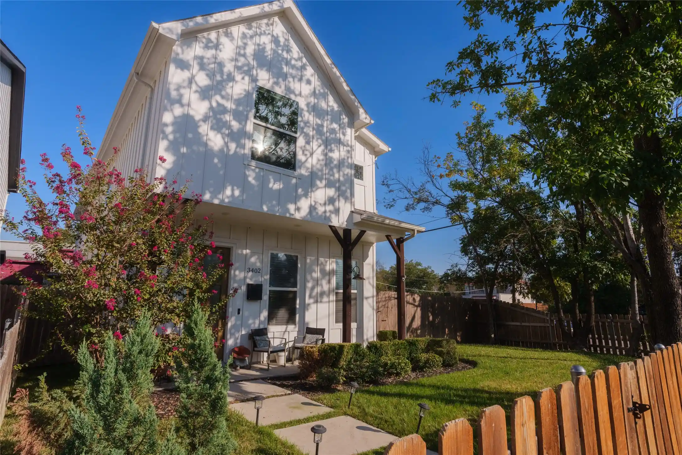Photo 1 of Single family home for sale at 3402 Ladd St, Dallas, TX 75212 | MLS# 21412195 | Listing updated on 2026-10-25