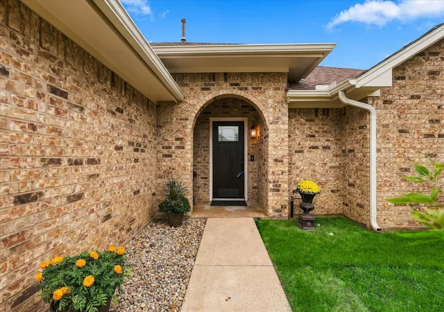 Single family home for sale at 5216 Gaelic Ct, Denton, TX 76208 | MLS# 21412003 | Listing updated on 2026-10-30