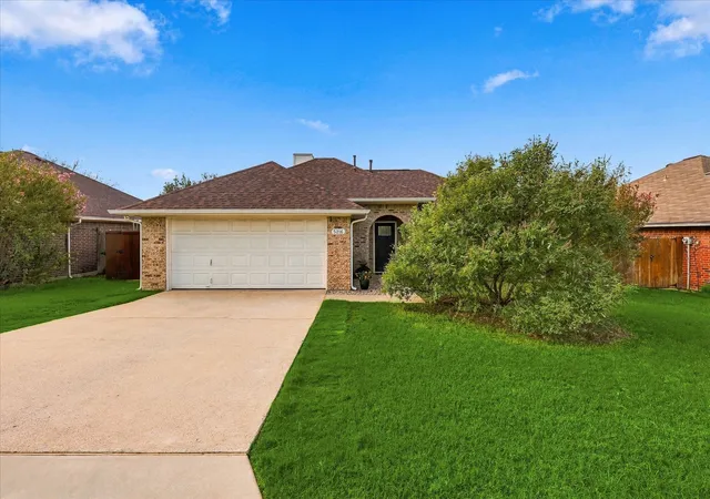 Photo 1 of Single family home for sale at 5216 Gaelic Ct, Denton, TX 76208 | MLS# 21412003 | Listing updated on 2026-10-30