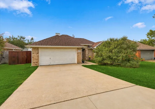 Photo 2 of Single family home for sale at 5216 Gaelic Ct, Denton, TX 76208 | MLS# 21412003 | Listing updated on 2026-10-30