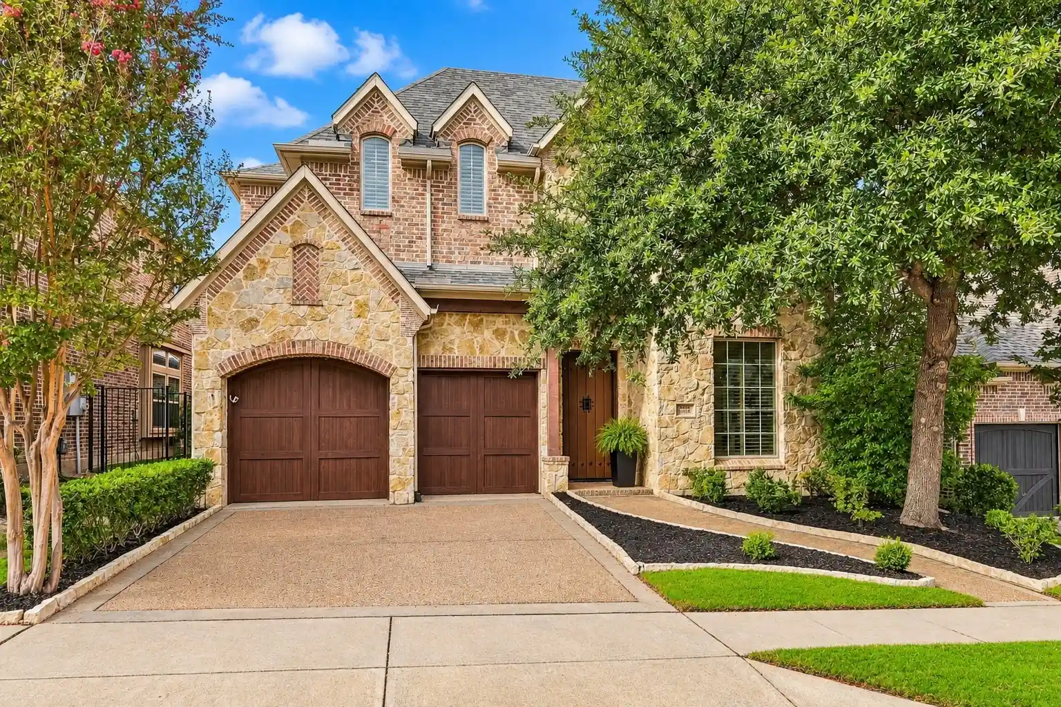 Photo 1 of Single family home for sale at 1561 Morris Ln, Frisco, TX 75034 | MLS# 21411431 | Listing updated on 2026-10-29