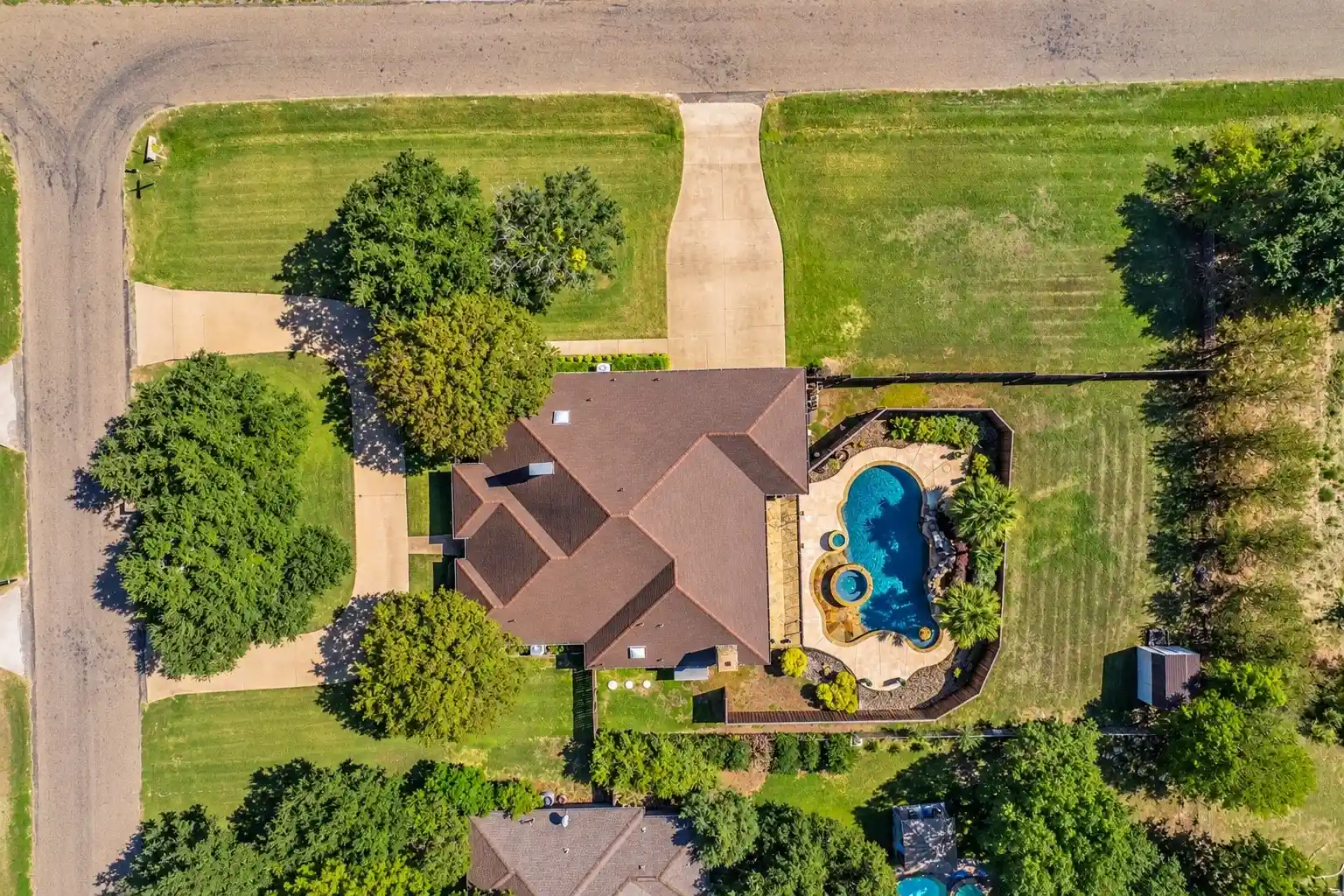 Photo 1 of Single family home for sale at 610 Shallow Crk Dr, Red Oak, TX 75154 | MLS# 21409828 | Listing updated on 2026-10-28