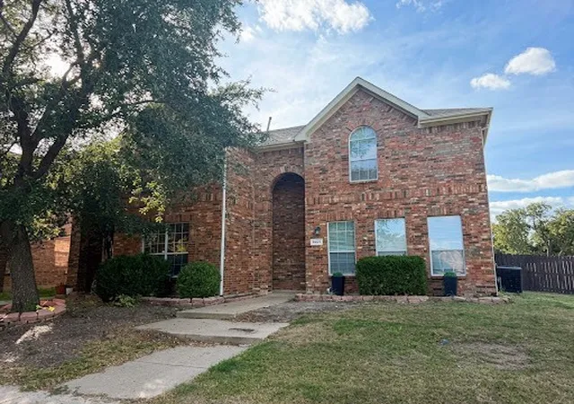 Single family home for sale at 5431 Avery Ln, Grand Prairie, TX 75052 | MLS# 21414478