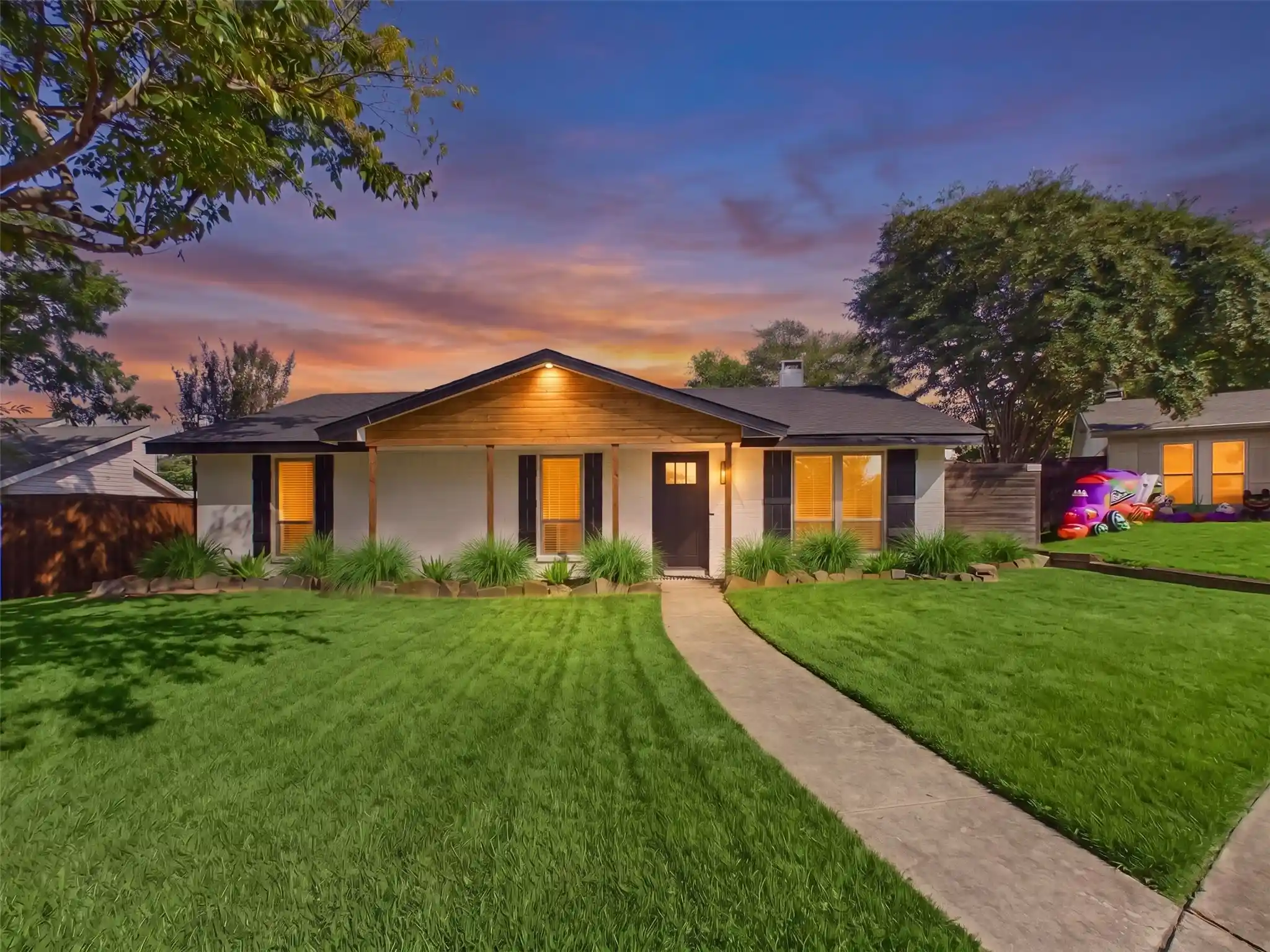 Photo 1 of Single family home for sale at 10835 Hayfield, Dallas, TX 75238 | MLS# 21414483 | Listing updated on 2026-10-22