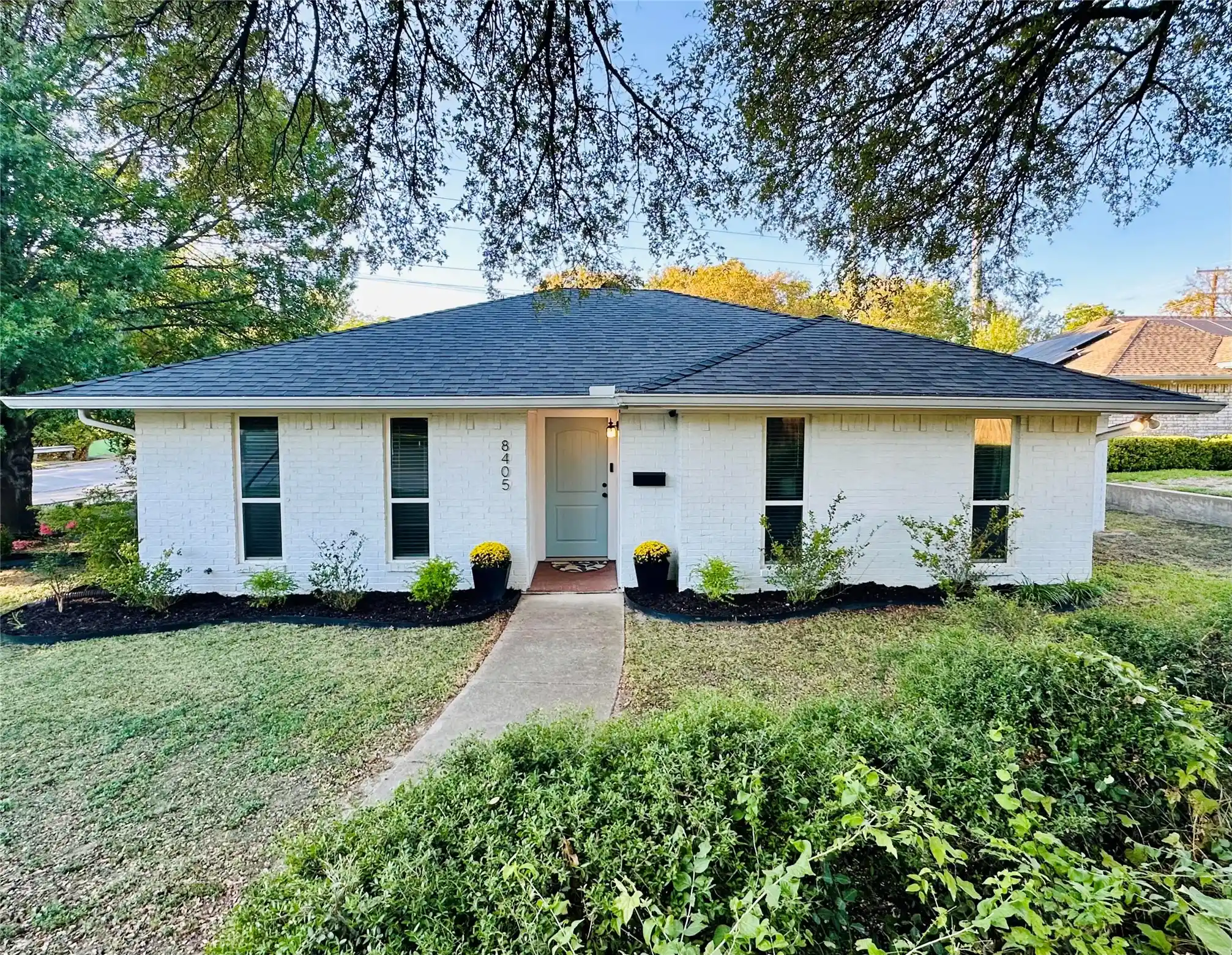 Photo 1 of Sale Pending at 8405 Creekwood Dr, Dallas, TX 75228 | MLS# 21414564 | Listing updated on 2026-10-24