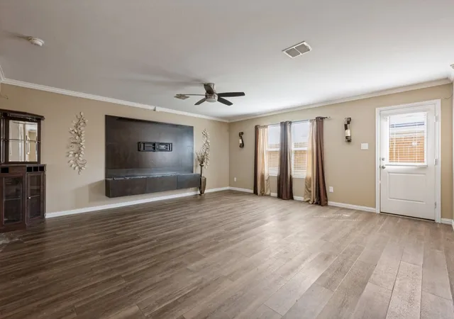 Photo 3 of Single family home for sale at 9212 Marilyn Pl, Dallas, TX 75227 | MLS# 21414091 | Listing updated on 2026-10-30
