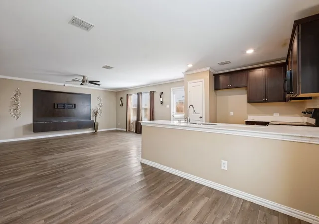 Photo 4 of Single family home for sale at 9212 Marilyn Pl, Dallas, TX 75227 | MLS# 21414091 | Listing updated on 2026-10-30