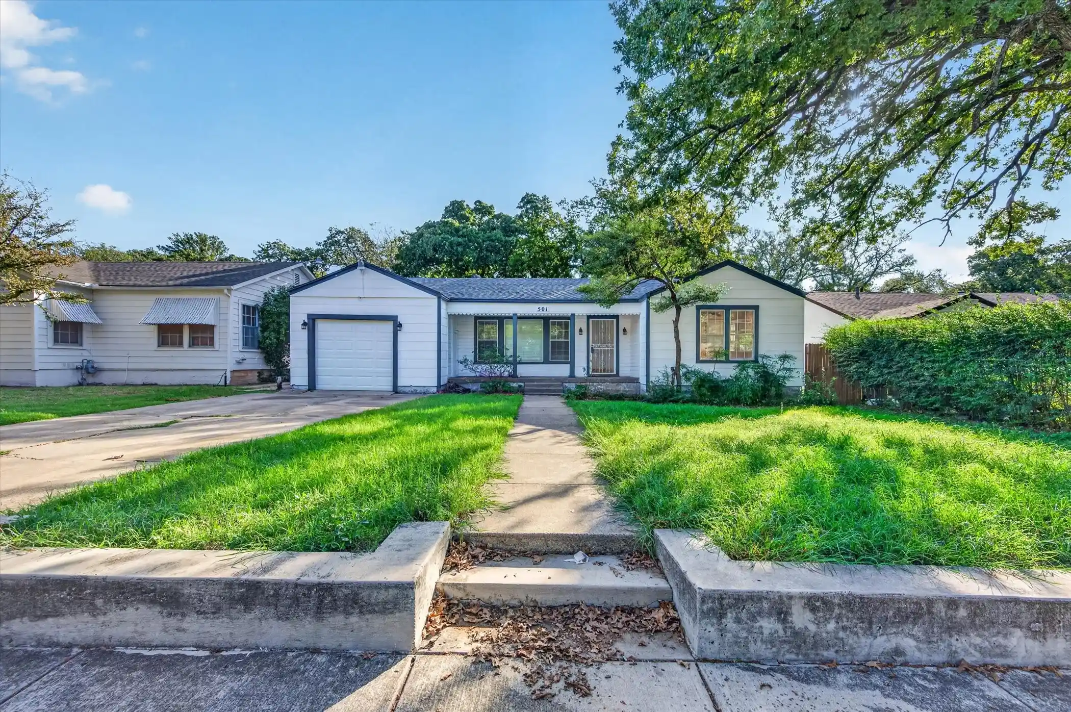 Photo 1 of Single family home for sale at 501 Catherine St, Fort Worth, TX 76103 | MLS# 21414653 | Listing updated on 2026-10-24