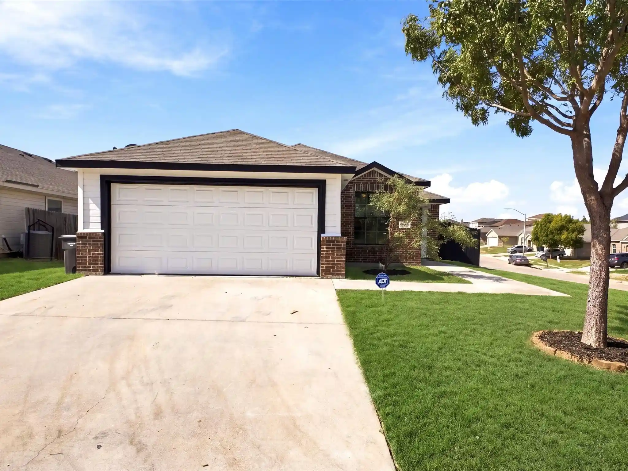 Photo 1 of Single family home for sale at 4000 Rosita St, Fort Worth, TX 76119 | MLS# 21414439 | Listing updated on 2026-10-18
