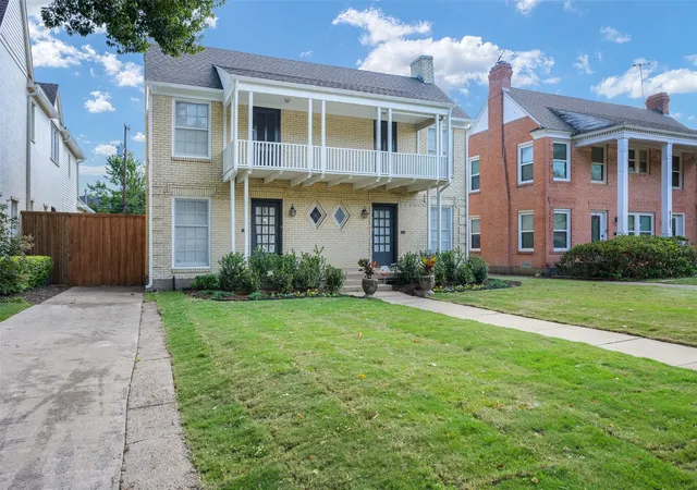 Photo 3 of House for sale at 3117 Mockingbird Ln, Dallas, TX 75205 | MLS# 21413989 | Listing updated on 2026-10-30