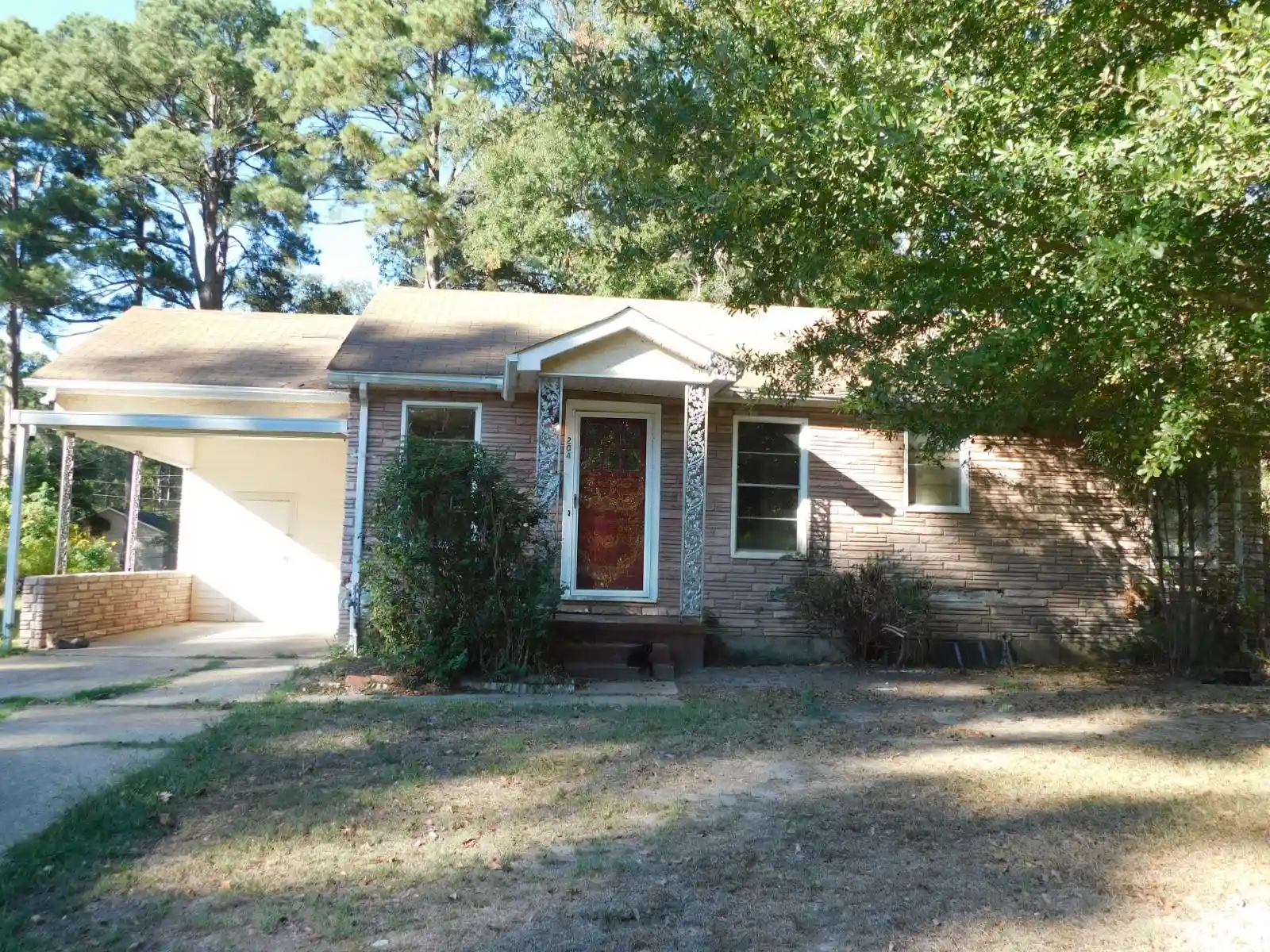 Single family home for sale at 204 Elmwood St, Springhill, LA 71075 | MLS# 21414941