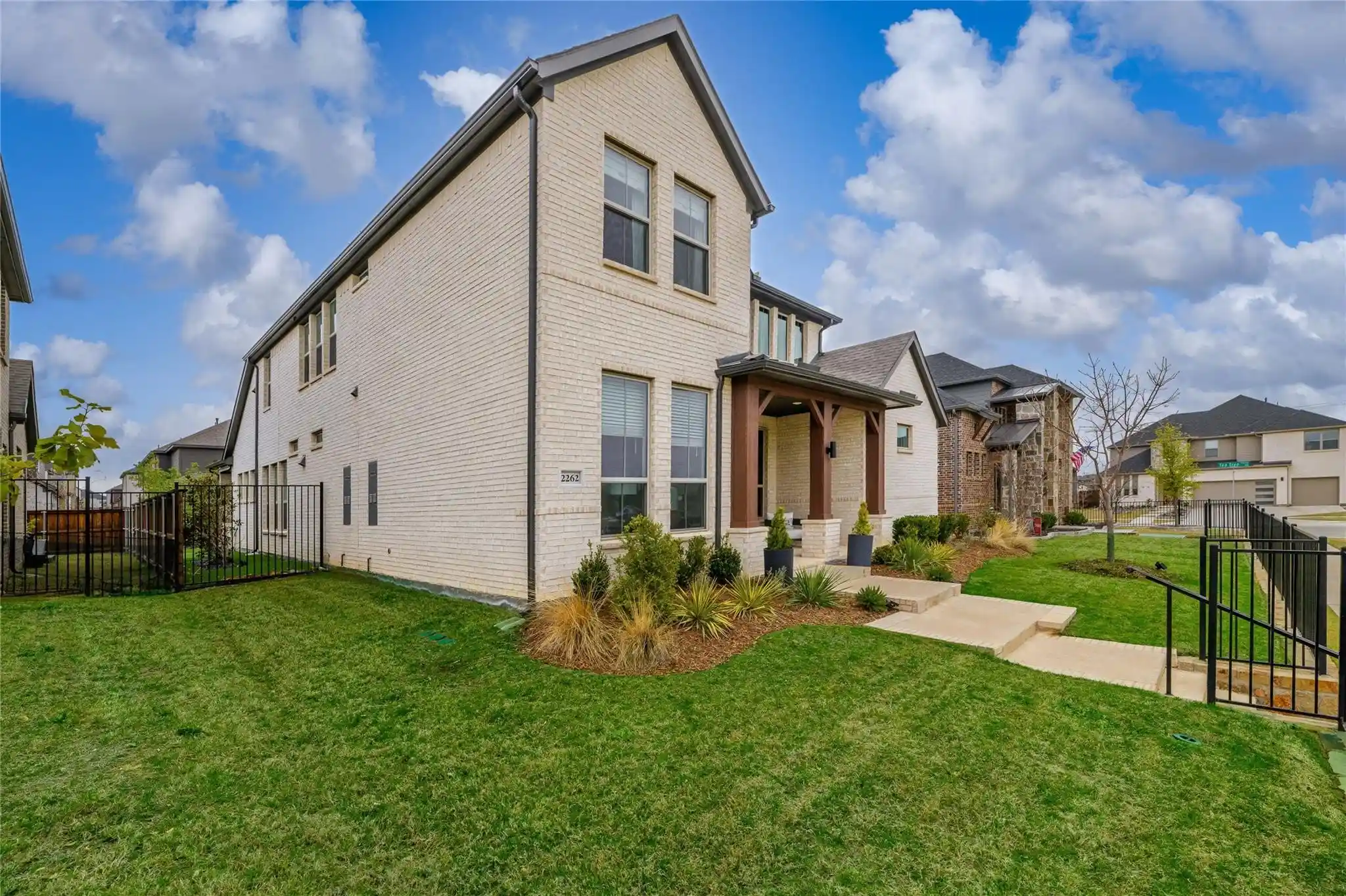 Photo 1 of Single family home for sale at 2262 Poppyvine Rd, Frisco, TX 75033 | MLS# 21414996 | Listing updated on 2026-10-19