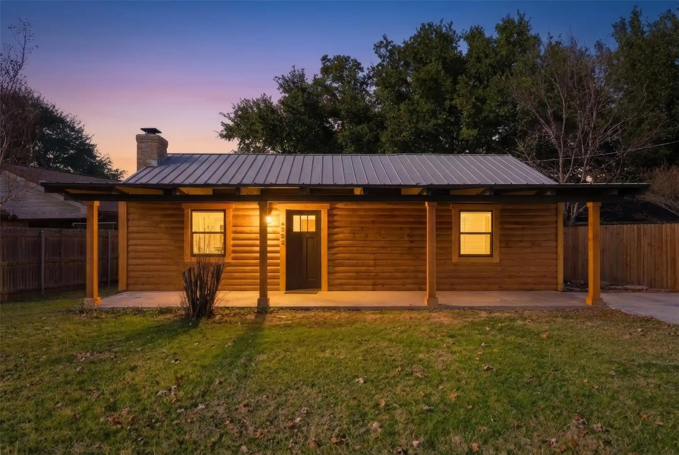 Photo 1 of Single family home for sale at 4522 Robin Ct, Granbury, TX 76049 | MLS# 21414683 | Listing updated on 2026-10-19