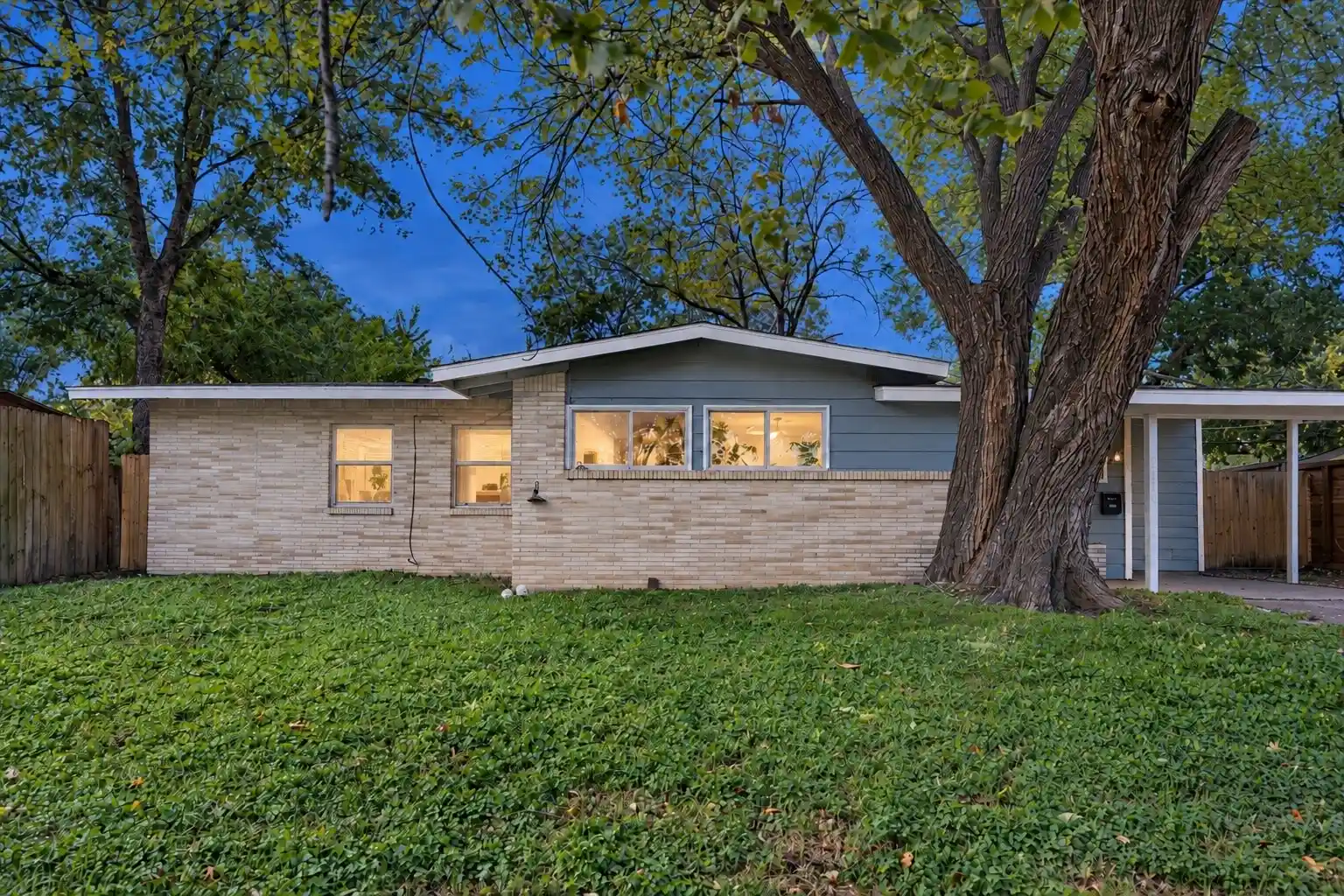 Photo 1 of Single family home for sale at 2116 Marilyn Ln, Arlington, TX 76010 | MLS# 21414518 | Listing updated on 2026-10-30