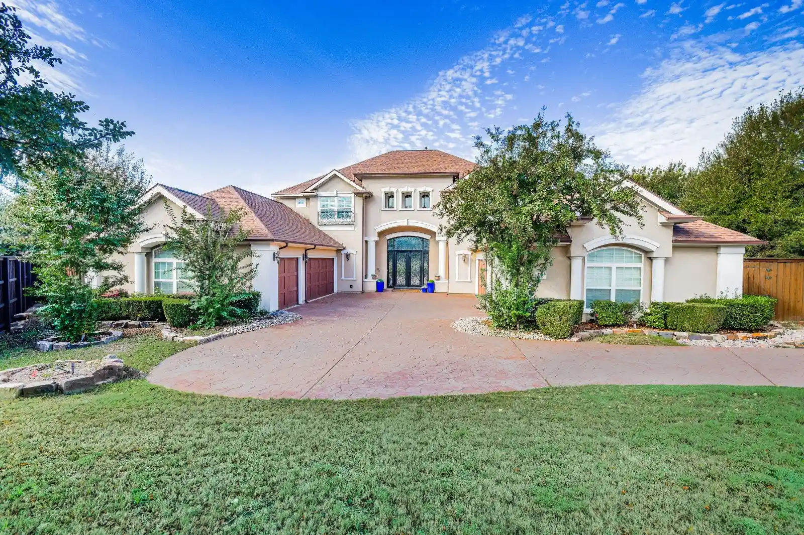 Photo 1 of Mansion for sale at 11805 Verona Ct, Frisco, TX 75035 | MLS# 21415070 | Listing updated on 2026-10-21