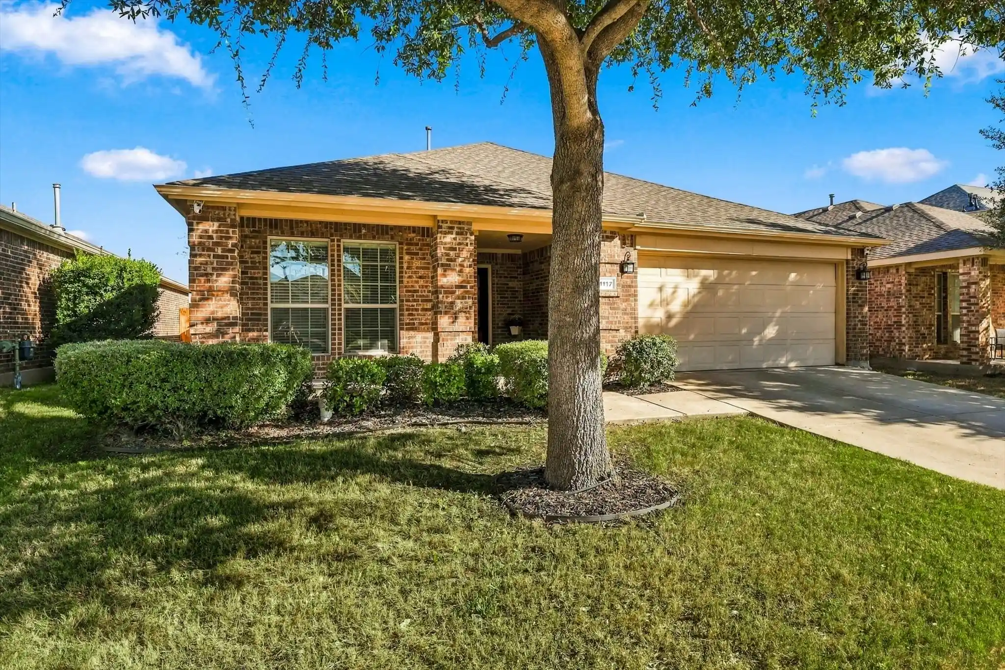 Single family home for sale at 1117 Lake Holw Dr, Little Elm, TX 75068 | MLS# 21415263