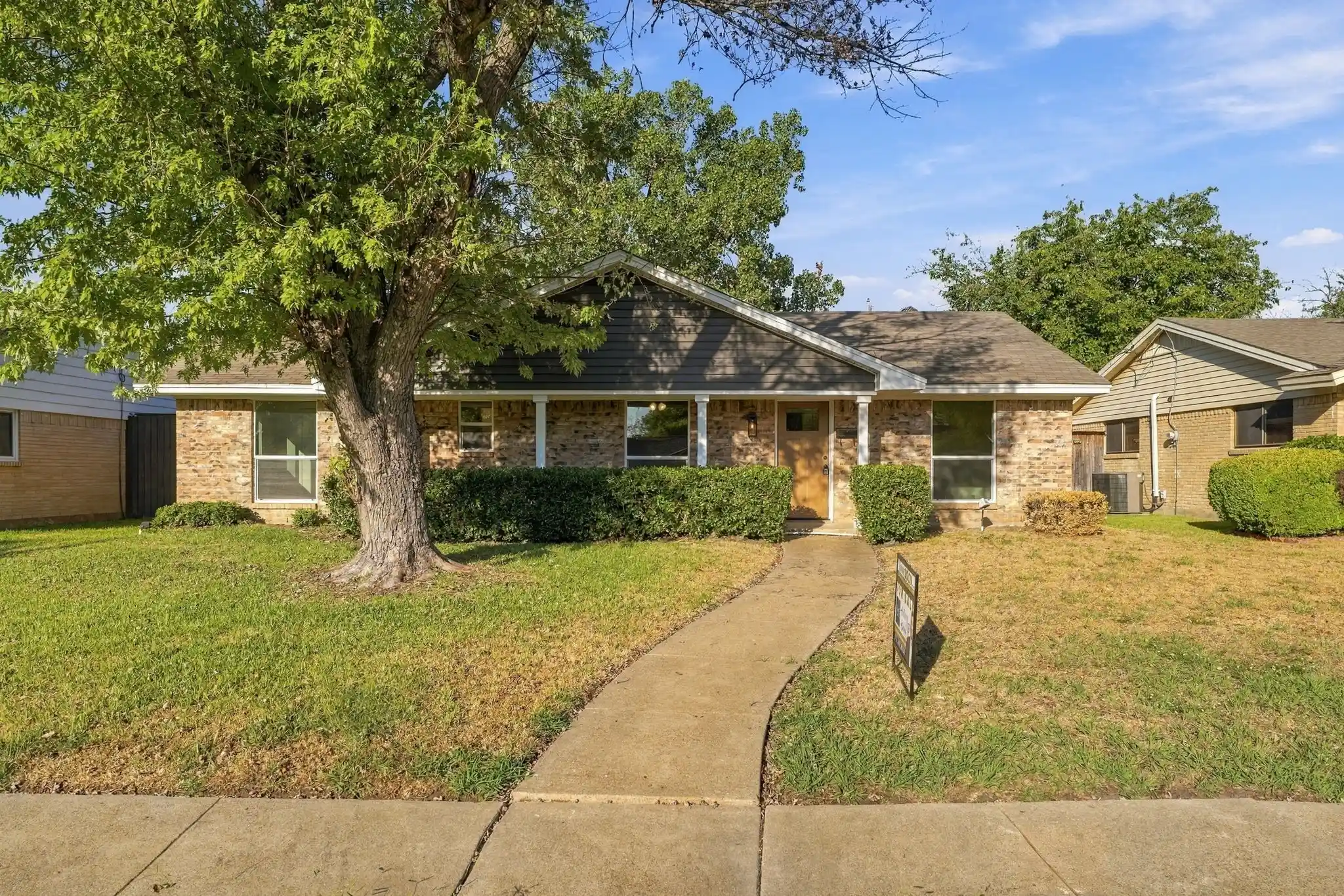 Single family home for sale at 4752 Stallcup Dr, Mesquite, TX 75150 | MLS# 21410124