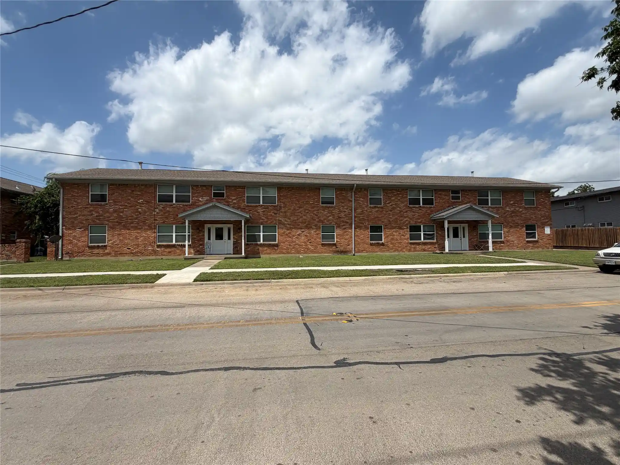 Multi family home for sale at 2266 W Oak St, Denton, TX 76201 | MLS# 21415260