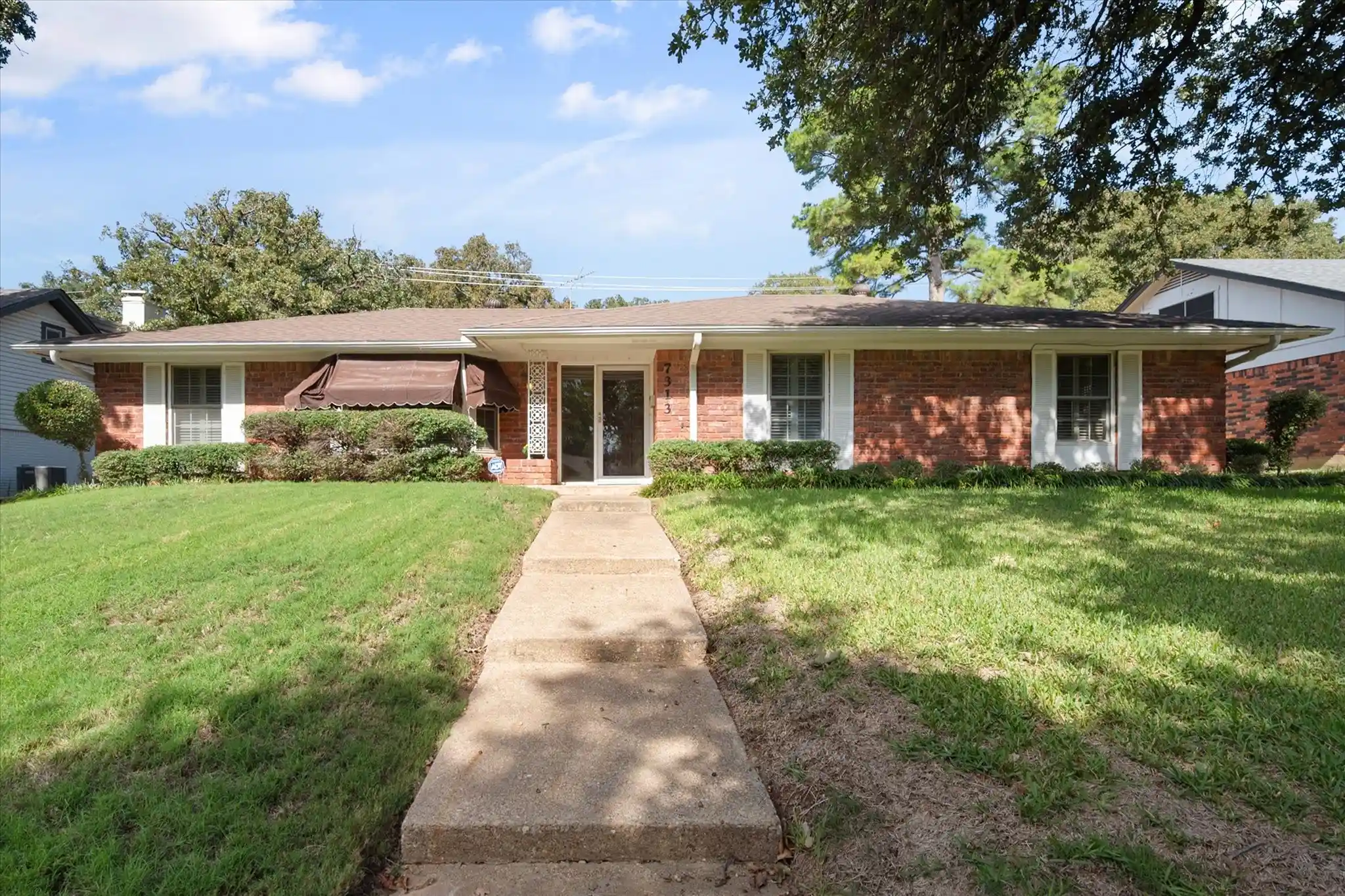 Photo 1 of Single family home for sale at 7313 Madeira Dr, Fort Worth, TX 76112 | MLS# 21415632 | Listing updated on 2026-10-22