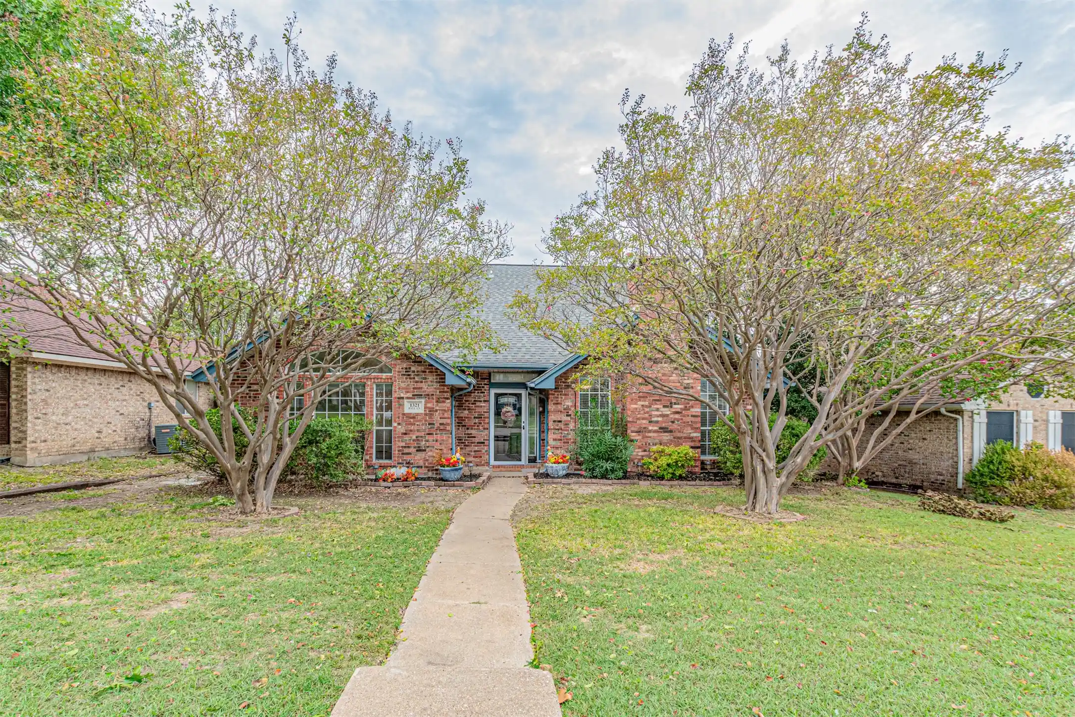 Photo 1 of Single family home for sale at 1321 Hall, Seagoville, TX 75159 | MLS# 21416441 | Listing updated on 2026-10-21