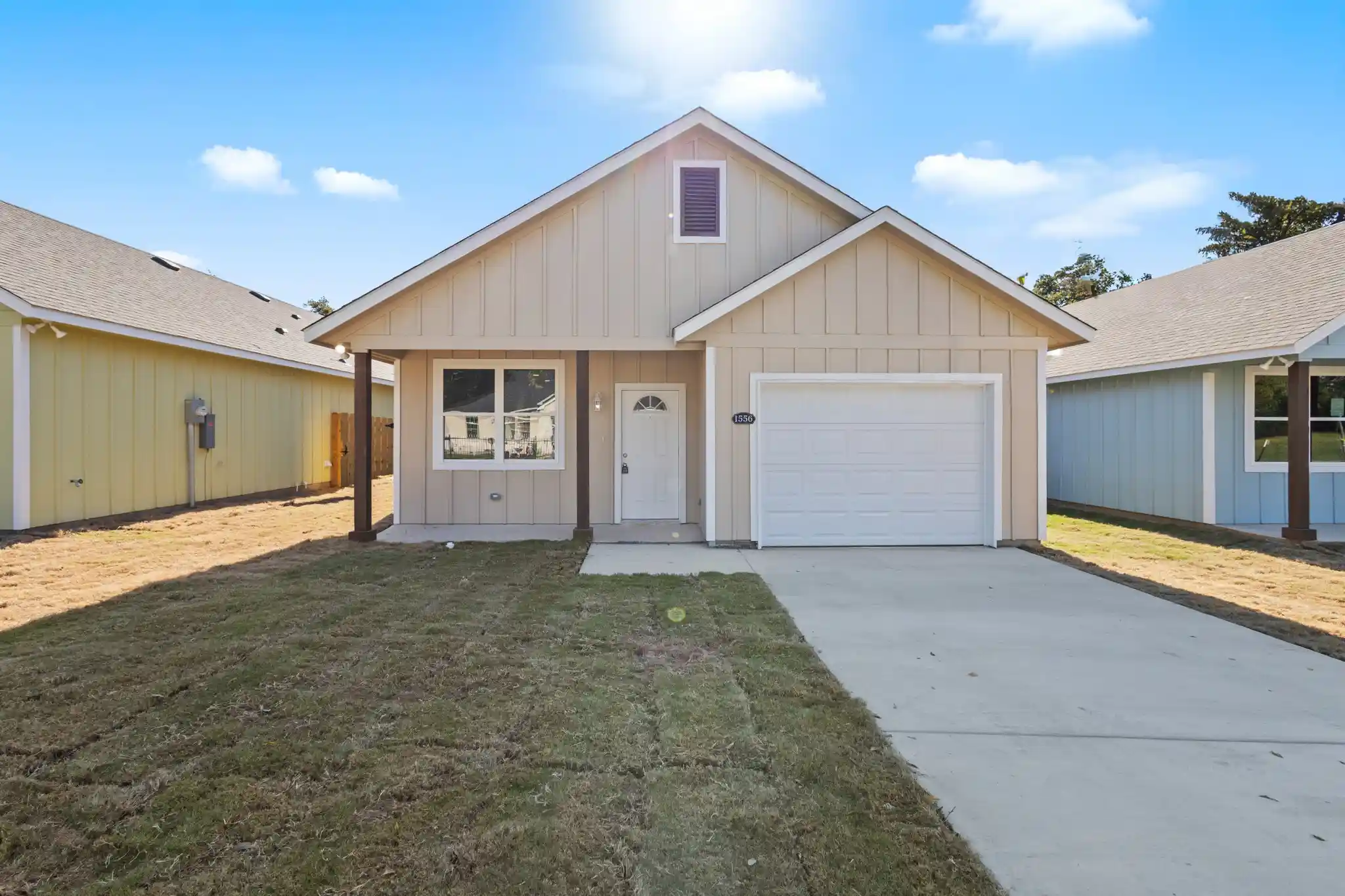 Single family home for sale at 1556 Smoke Tree Ln, Dallas, TX 75253 | MLS# 21414799