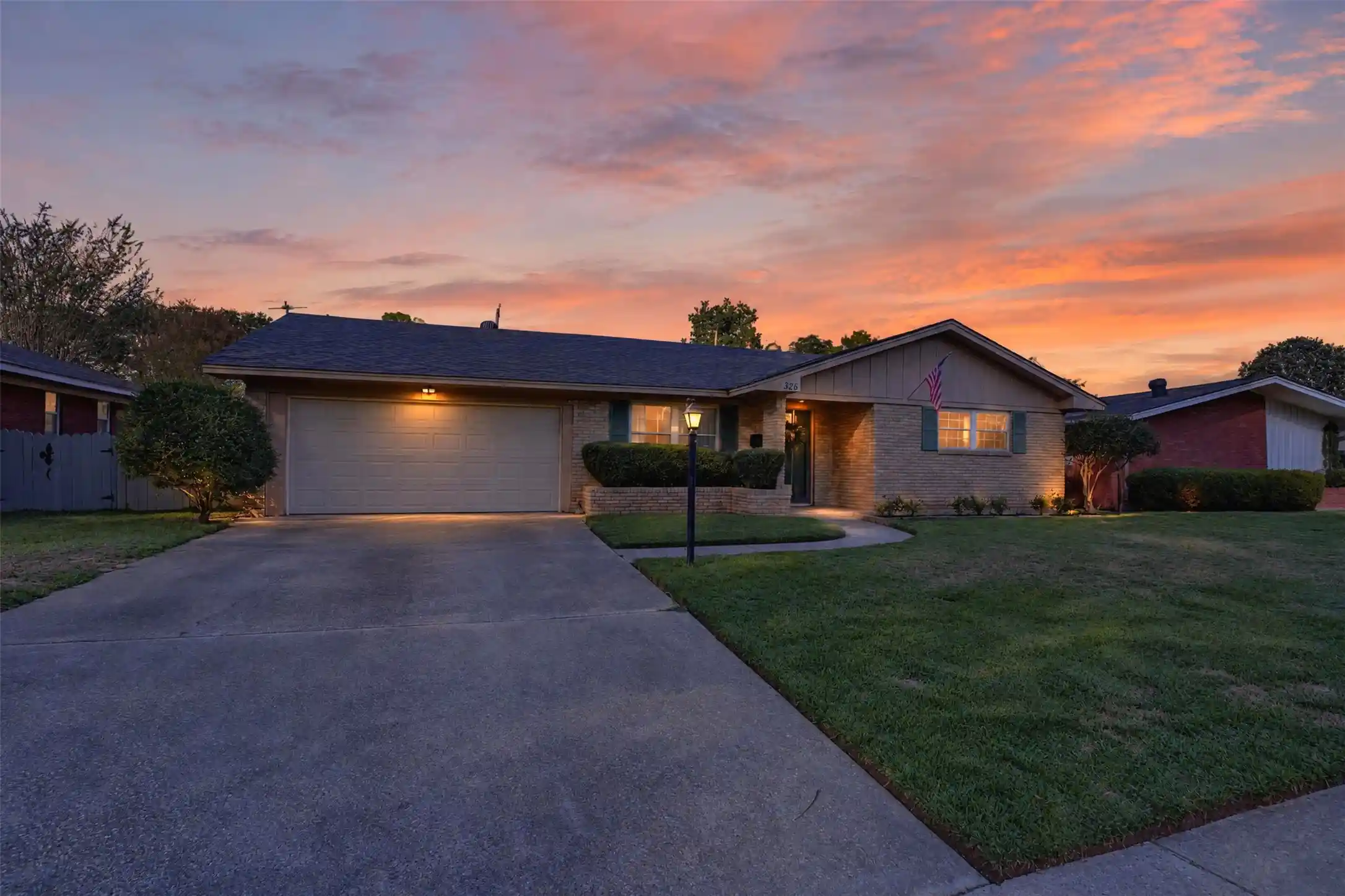 Photo 1 of Sale Pending at 326 Tallow Ln, Shreveport, LA 71105 | MLS# 21414698 | Listing updated on 2026-10-21