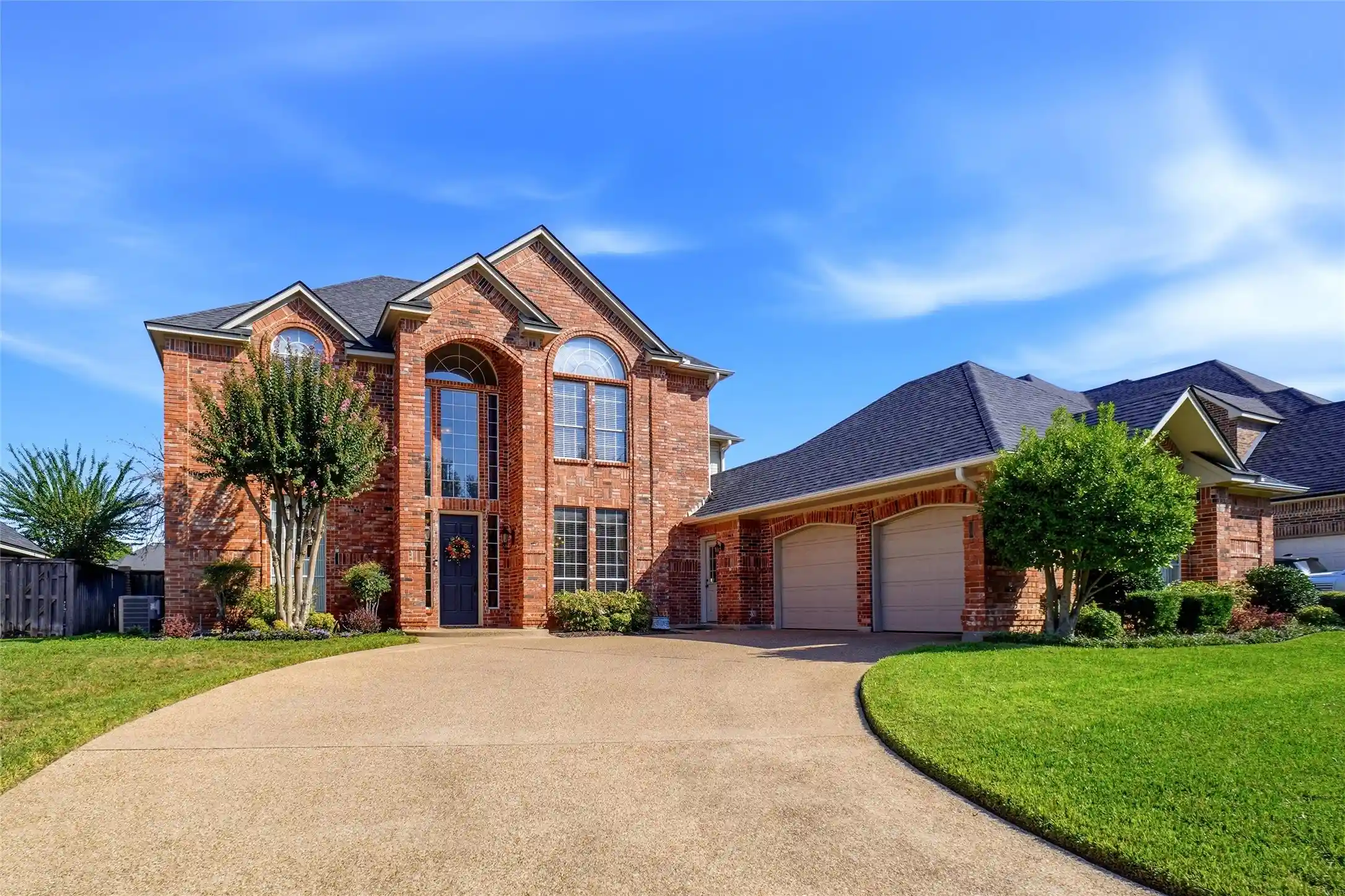 Photo 1 of Single family home for sale at 6313 Skylark Cir, North Richland Hills, TX 76180 | MLS# 21415219 | Listing updated on 2026-10-22