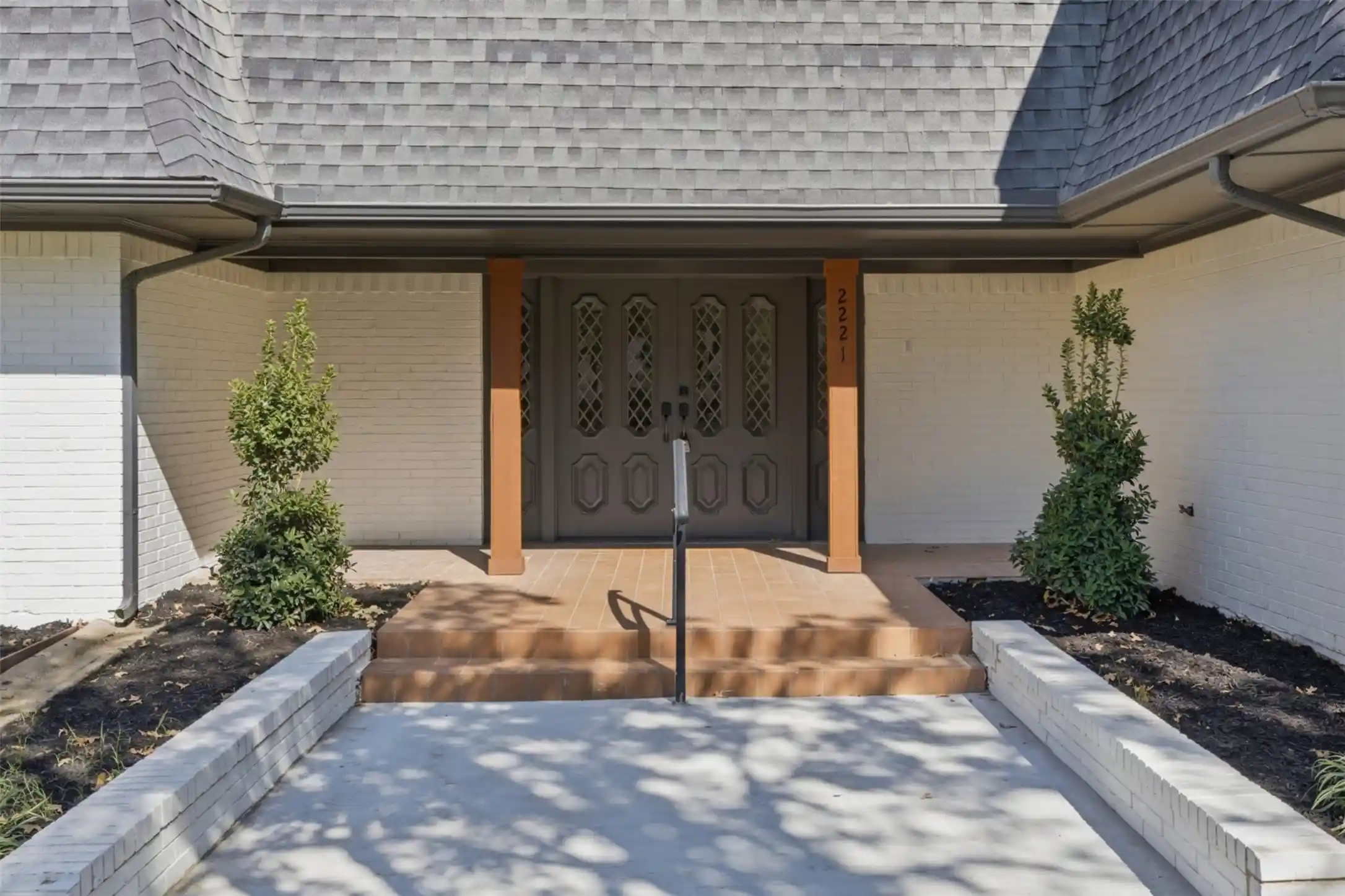 Photo 1 of Single family home for sale at 2221 Woodbrook St, Denton, TX 76205 | MLS# 21417224 | Listing updated on 2026-10-25